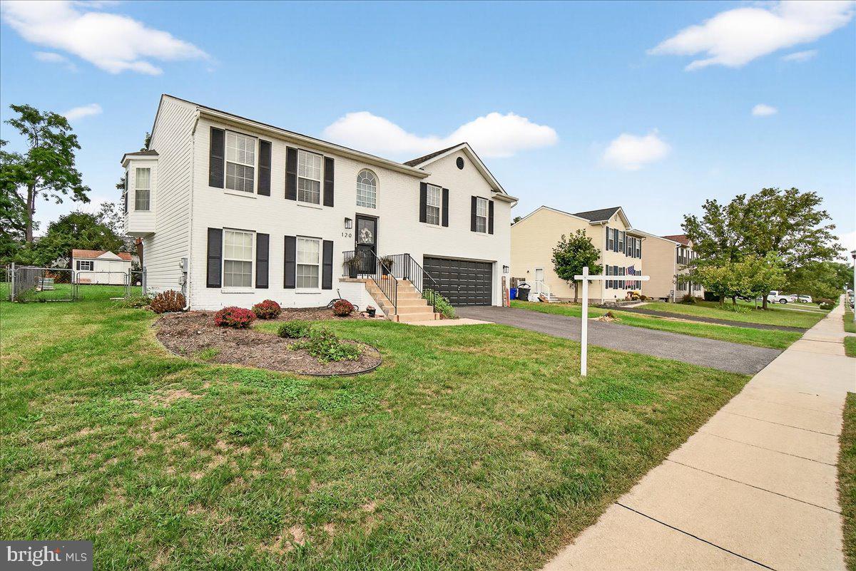 WOODLAND PARK - Residential