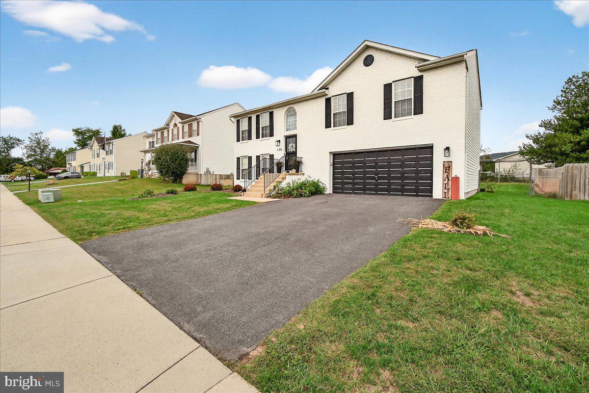 WOODLAND PARK - Residential