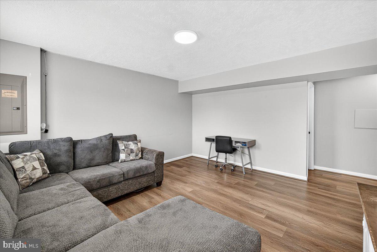 WOODLAND PARK - Residential