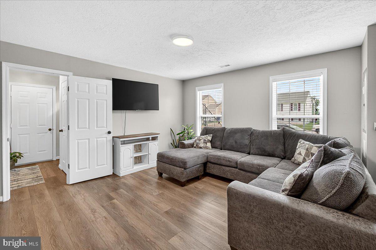 WOODLAND PARK - Residential