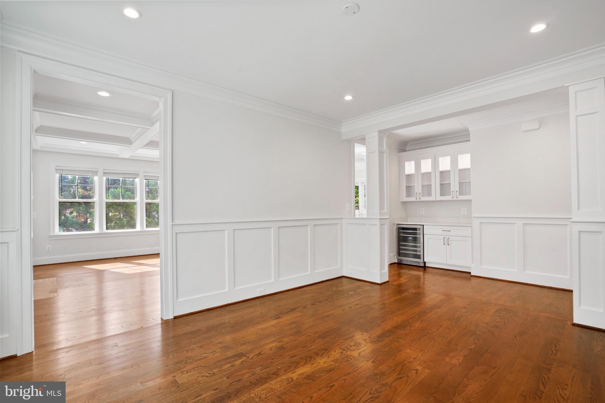 HIGHVIEW PARK - Residential Lease