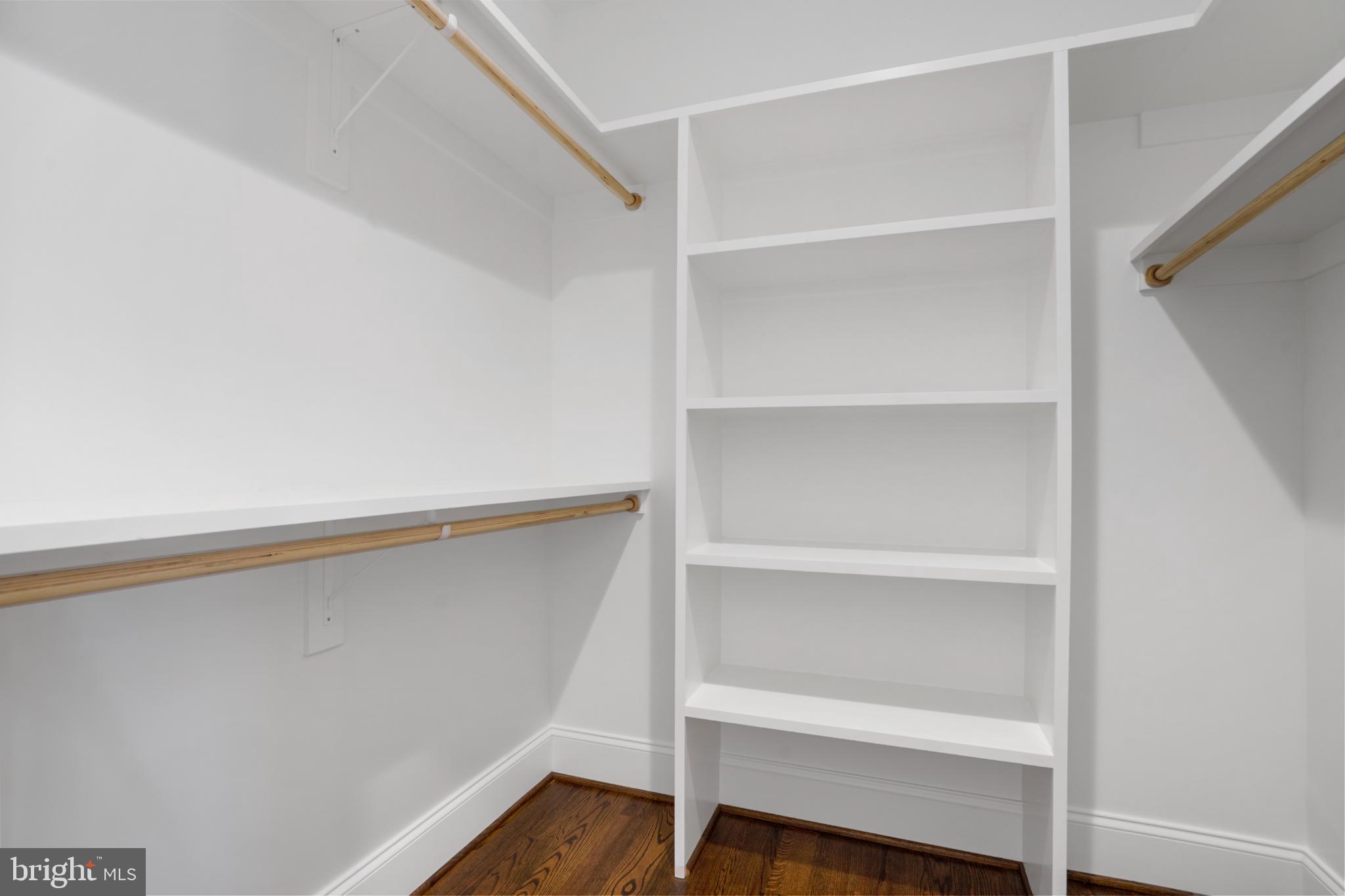 HIGHVIEW PARK - Residential Lease