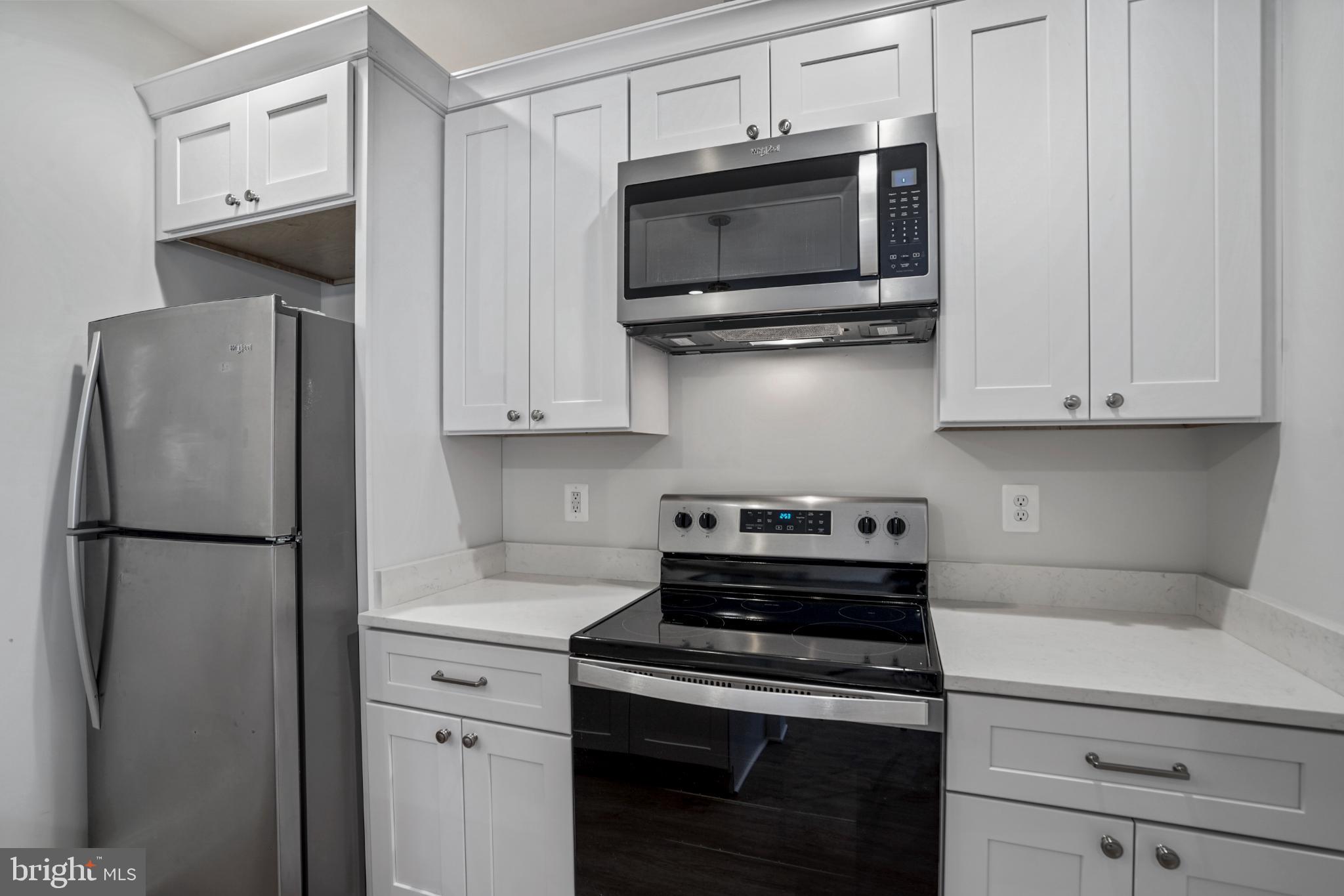 HIGHVIEW PARK - Residential Lease