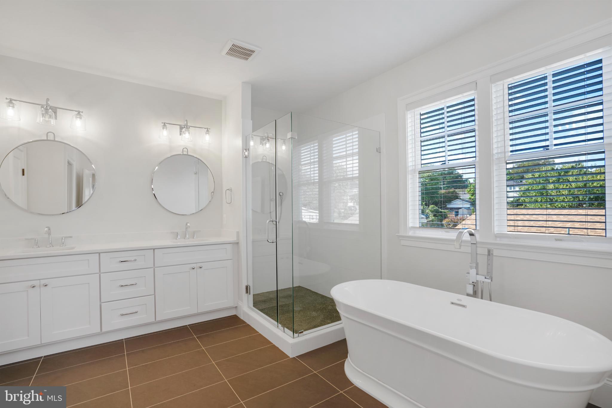 HIGHVIEW PARK - Residential Lease