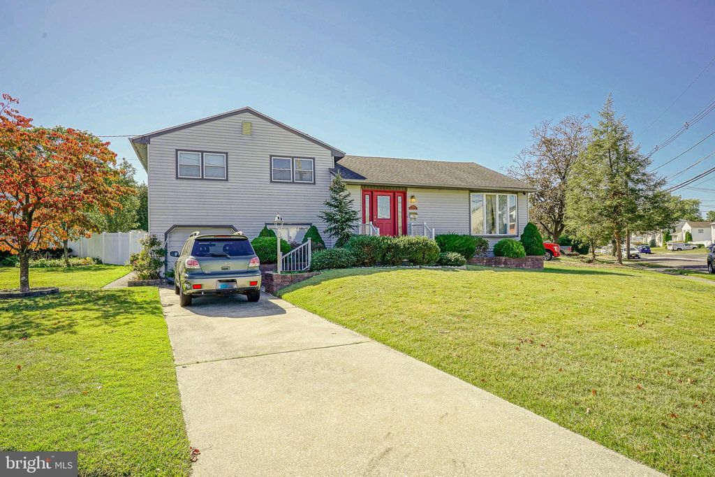 Photo of 600 Williams Avenue, RUNNEMEDE, NJ 08078 (MLS # NJCD2103546)