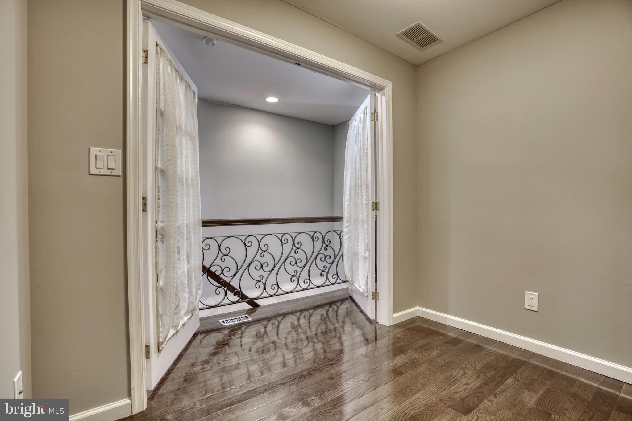 HAMPDEN HISTORIC DISTRICT - Residential