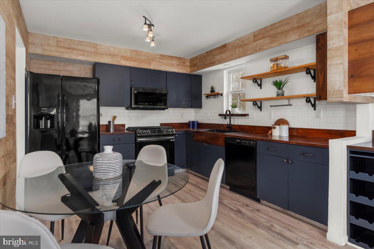 OLD FORT HILLS PLAT 9 - Residential