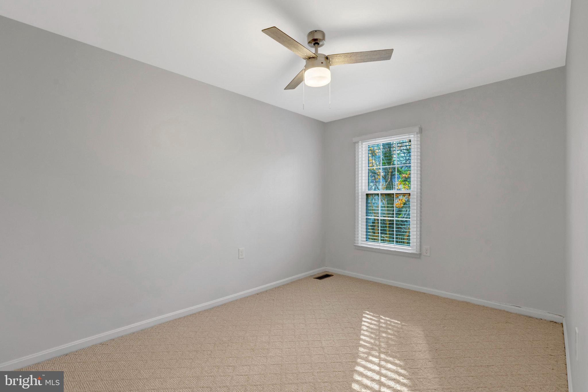 LITTLE ROCKY RUN - Residential Lease