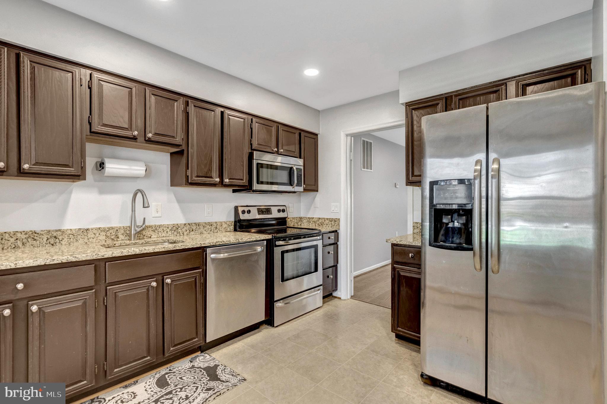 LITTLE ROCKY RUN - Residential Lease