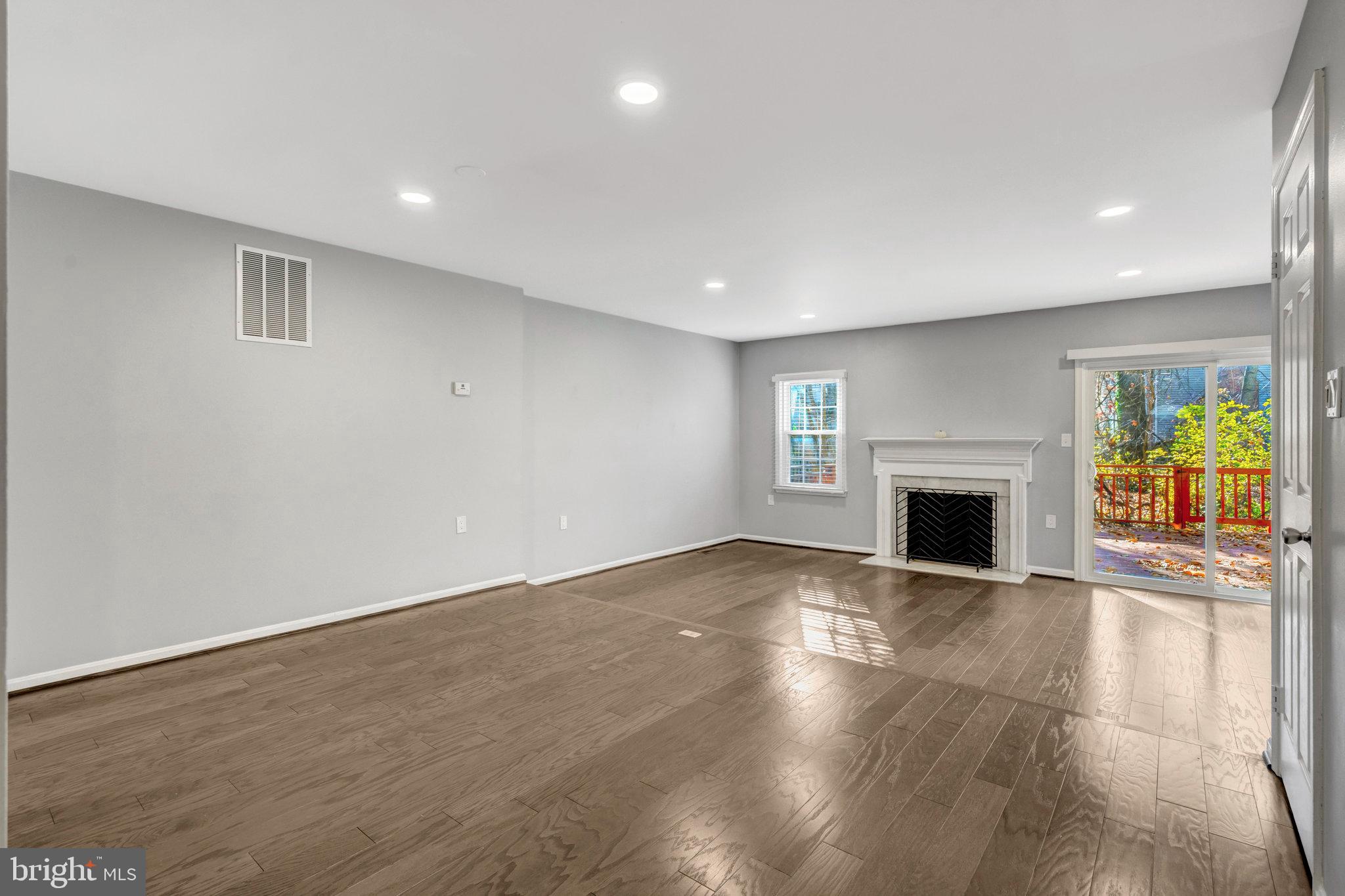 LITTLE ROCKY RUN - Residential Lease