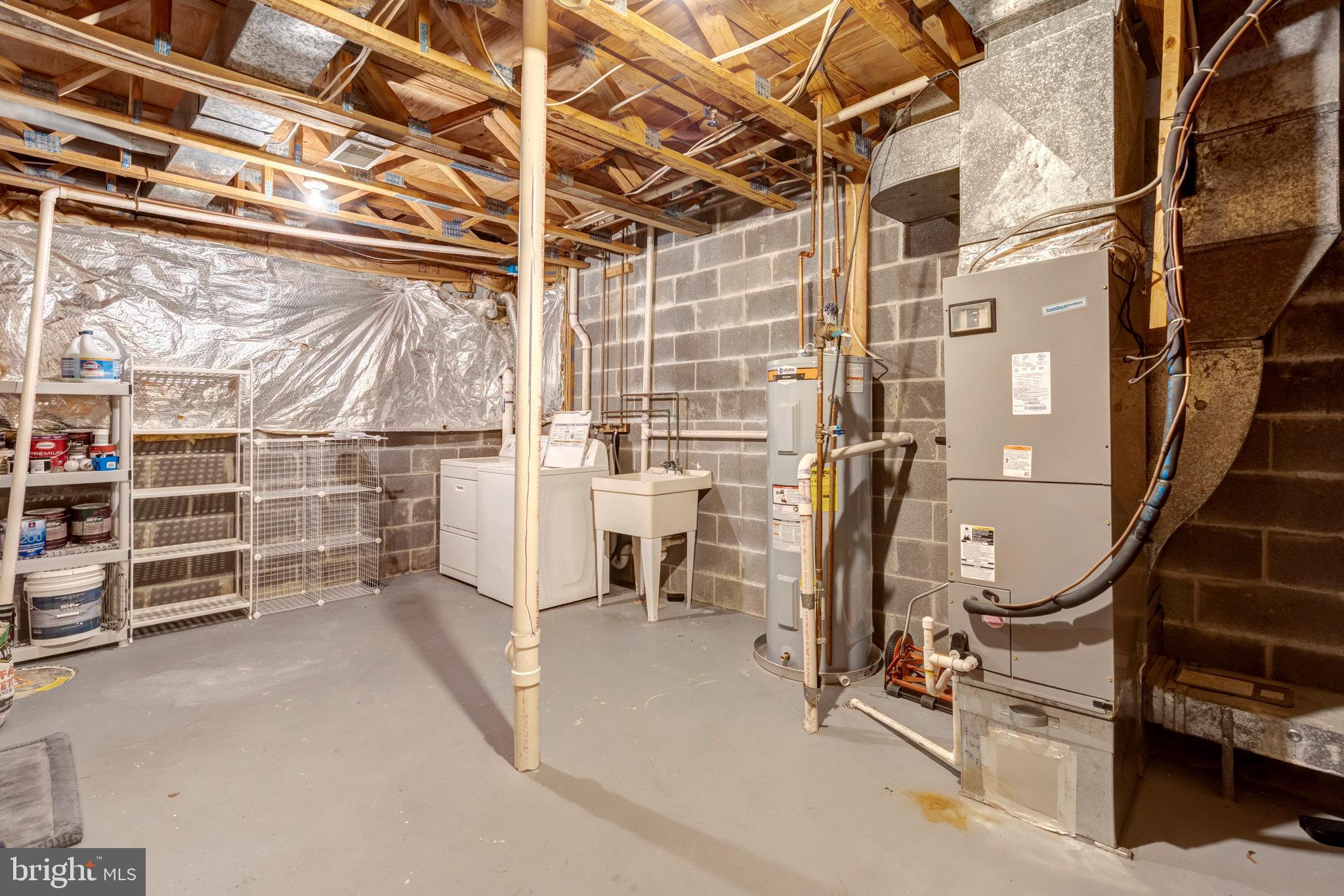 LITTLE ROCKY RUN - Residential Lease