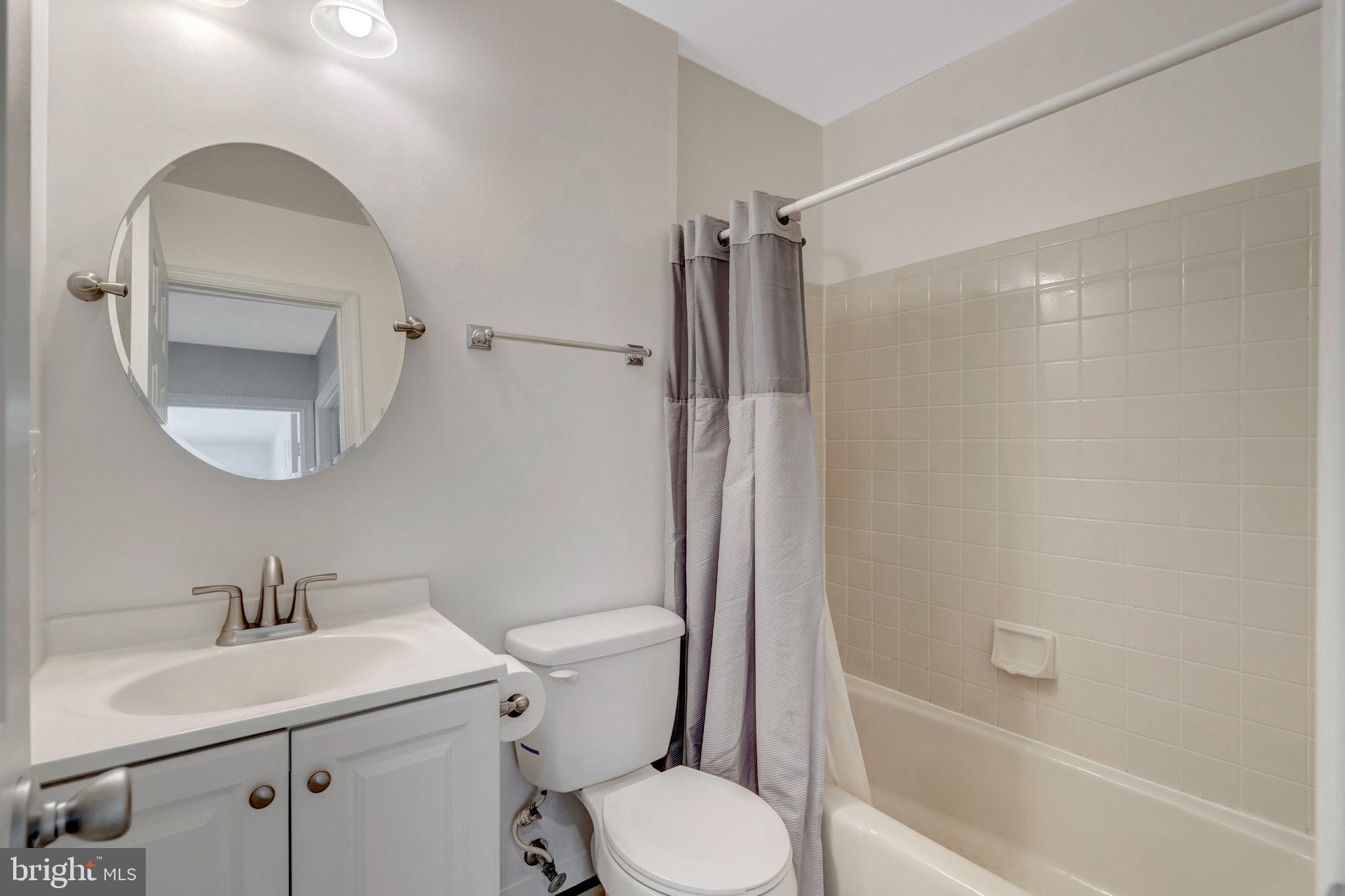 LITTLE ROCKY RUN - Residential Lease