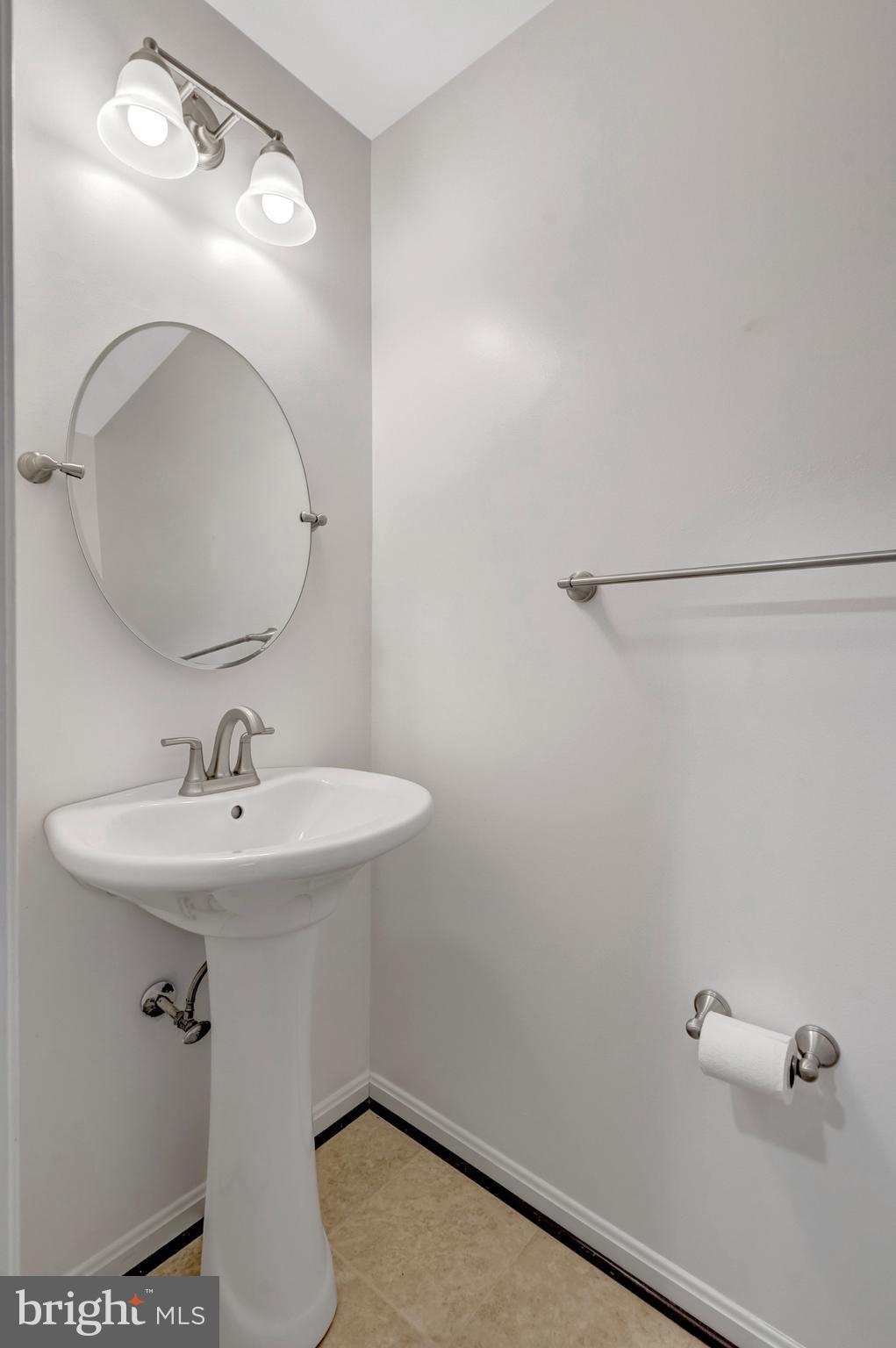 LITTLE ROCKY RUN - Residential Lease