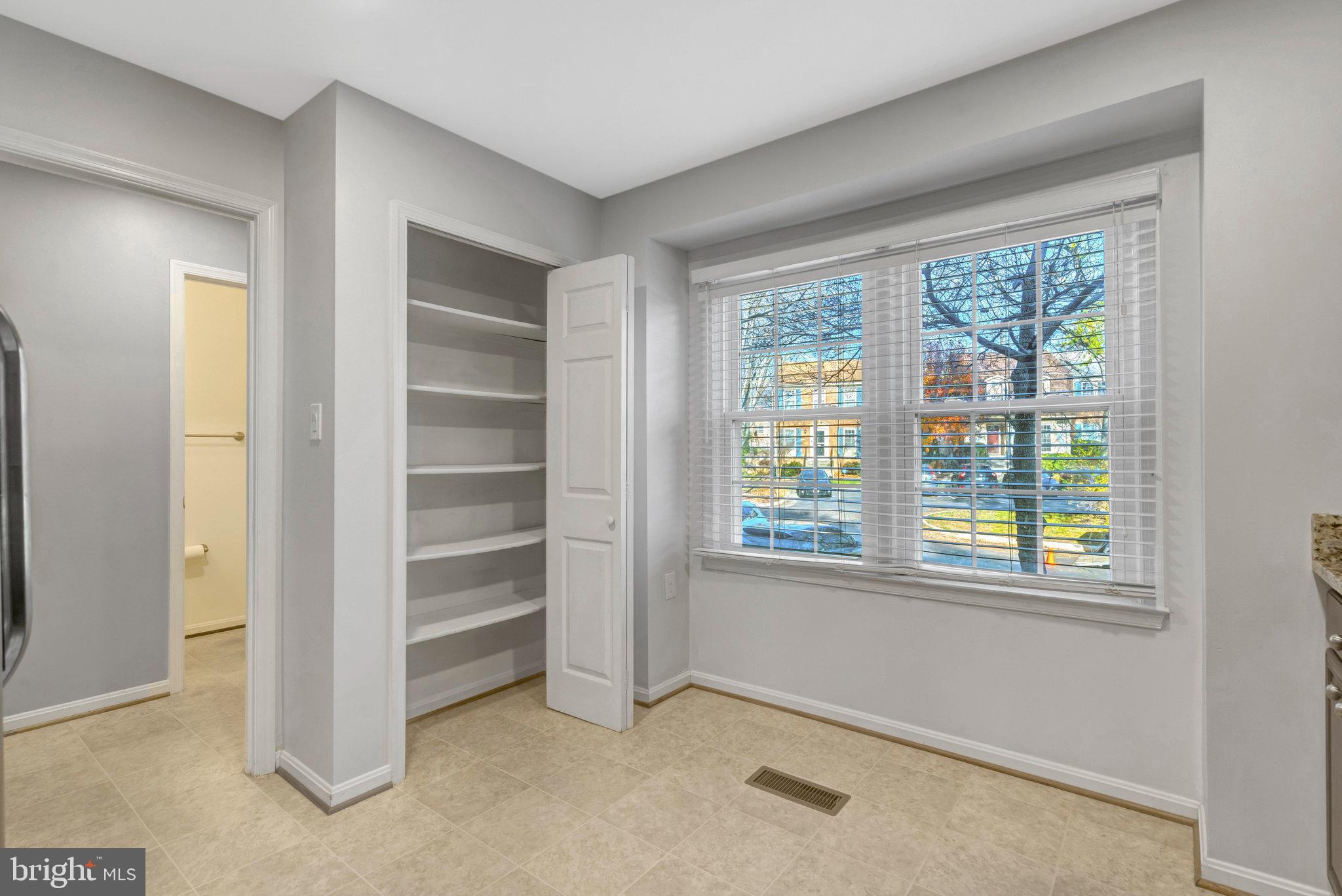 LITTLE ROCKY RUN - Residential Lease