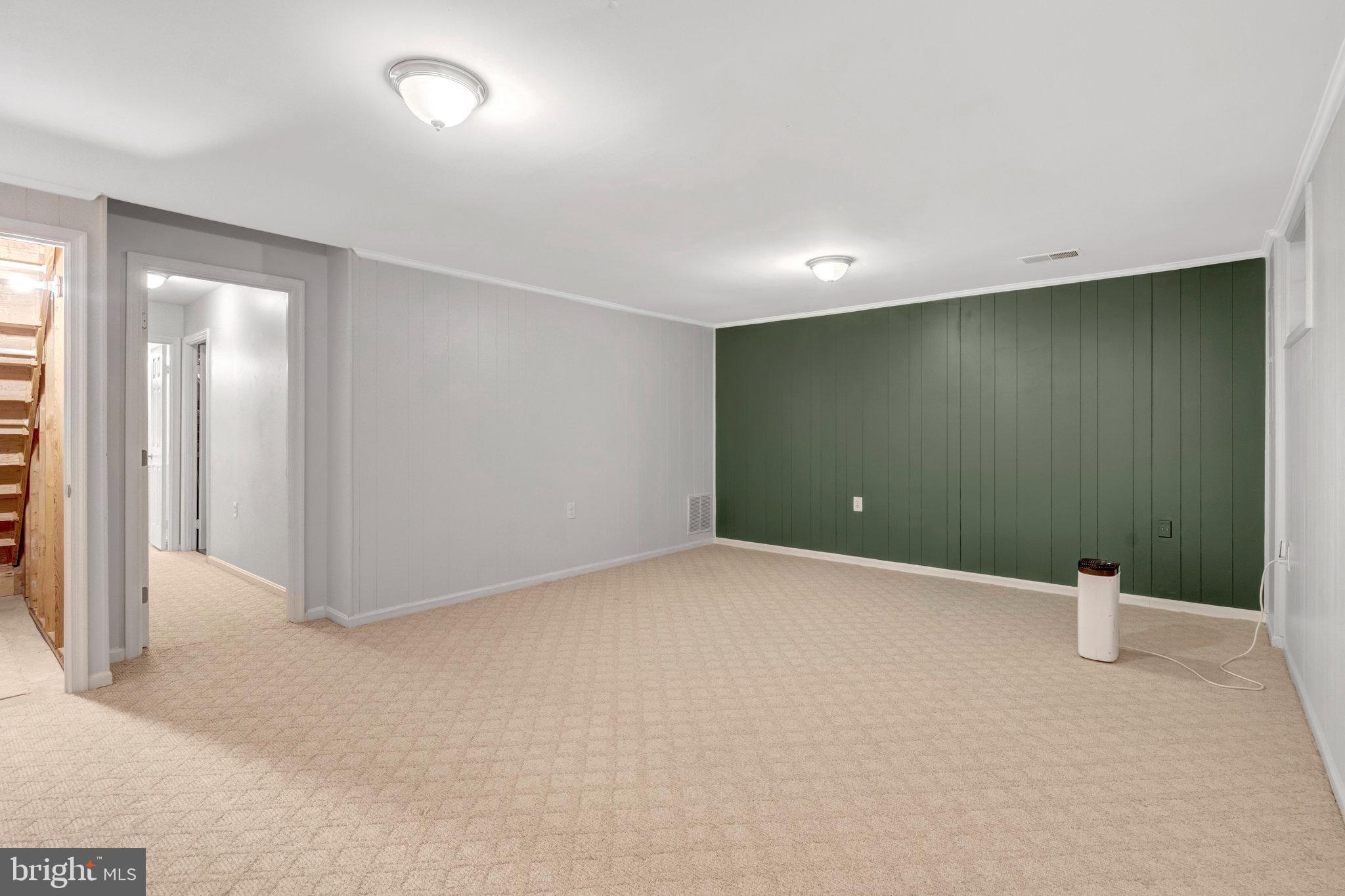 LITTLE ROCKY RUN - Residential Lease