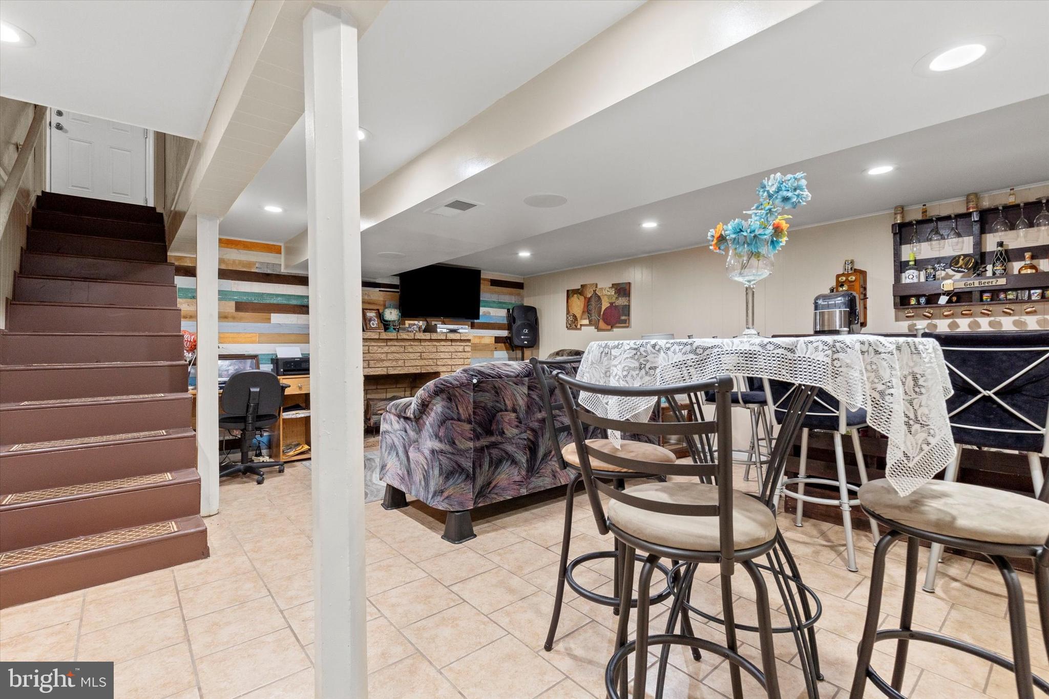 THE AVENUES - Residential