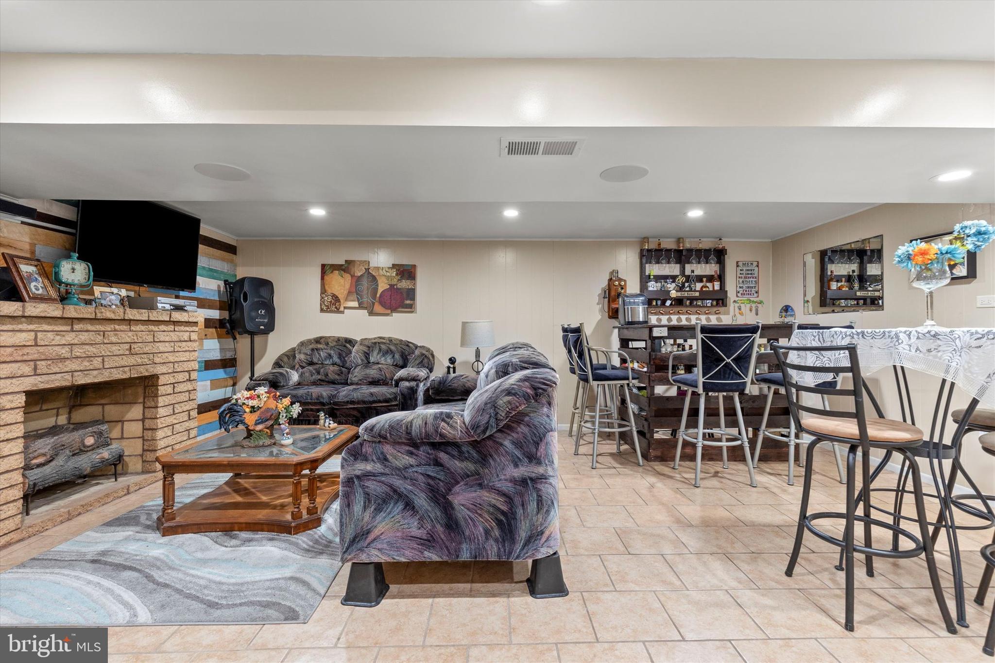 THE AVENUES - Residential