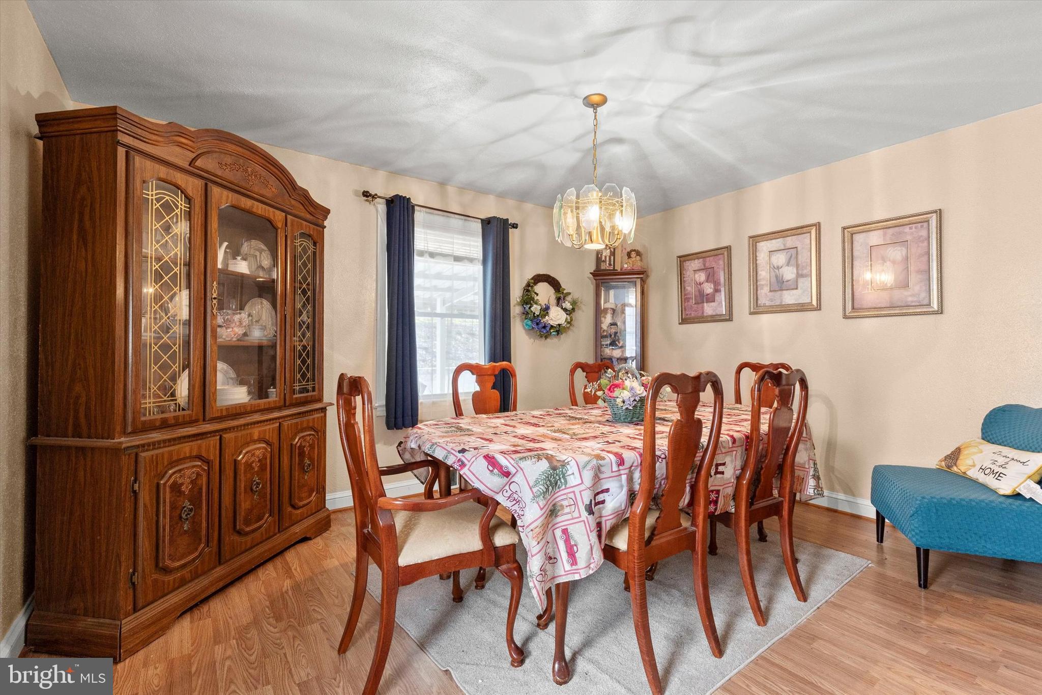 THE AVENUES - Residential