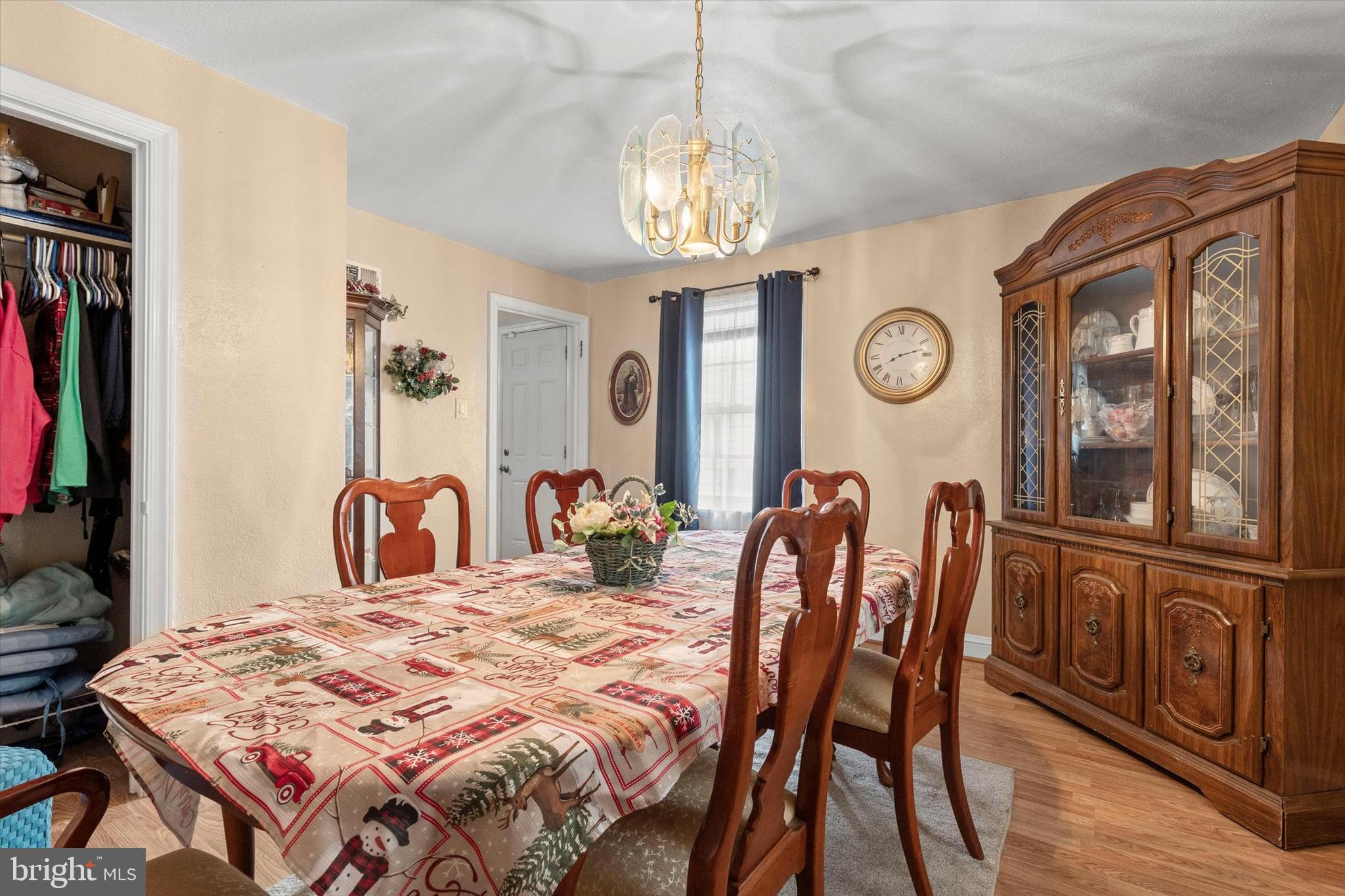 THE AVENUES - Residential