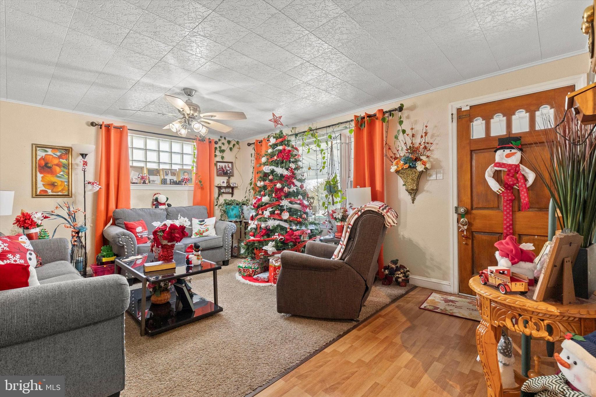 THE AVENUES - Residential