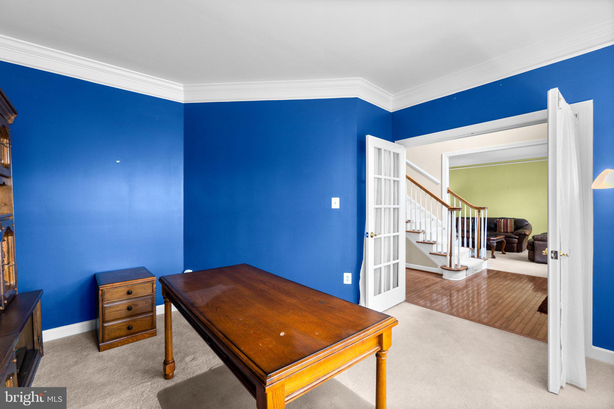 PARADISE MANOR - Residential