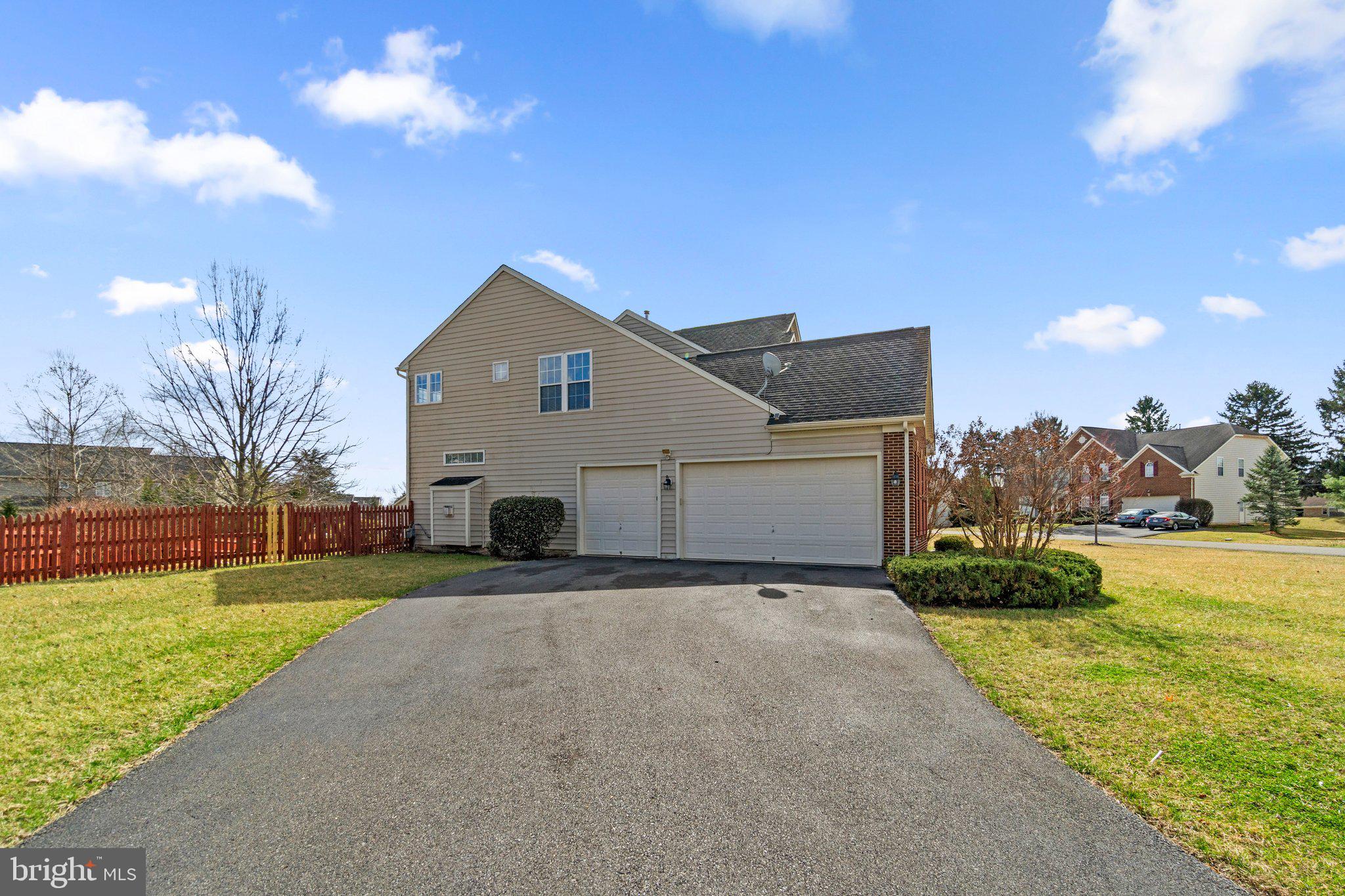 13803 EMERSON DRIVE