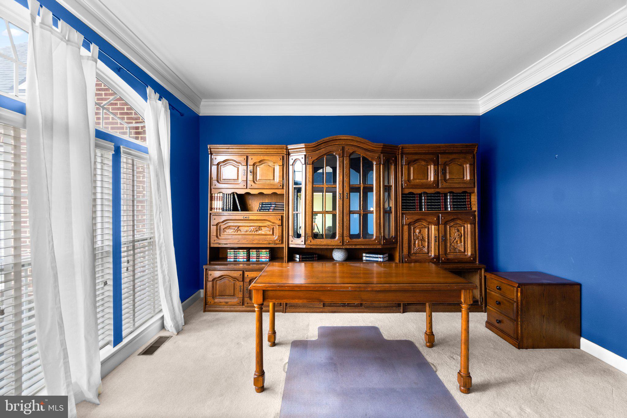 PARADISE MANOR - Residential