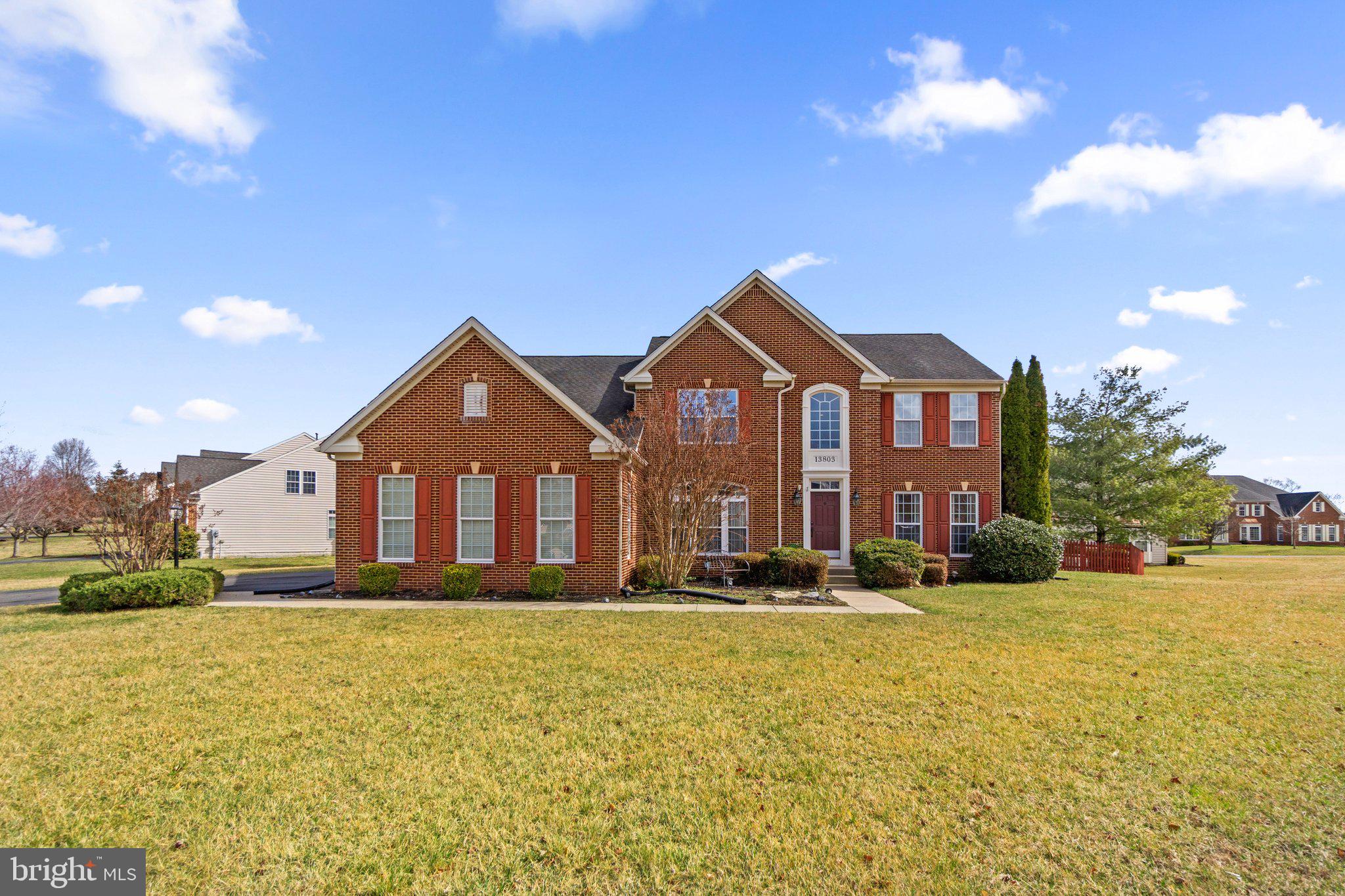 PARADISE MANOR - Residential