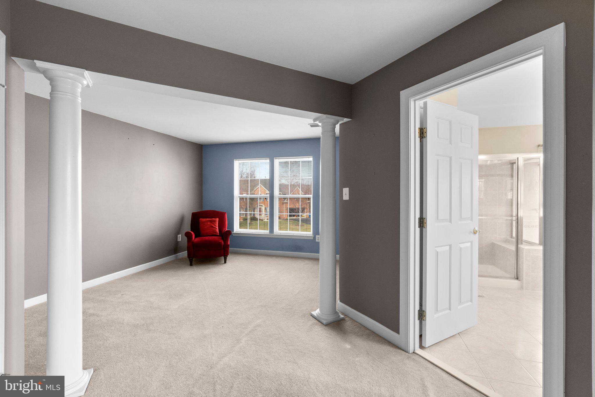 PARADISE MANOR - Residential