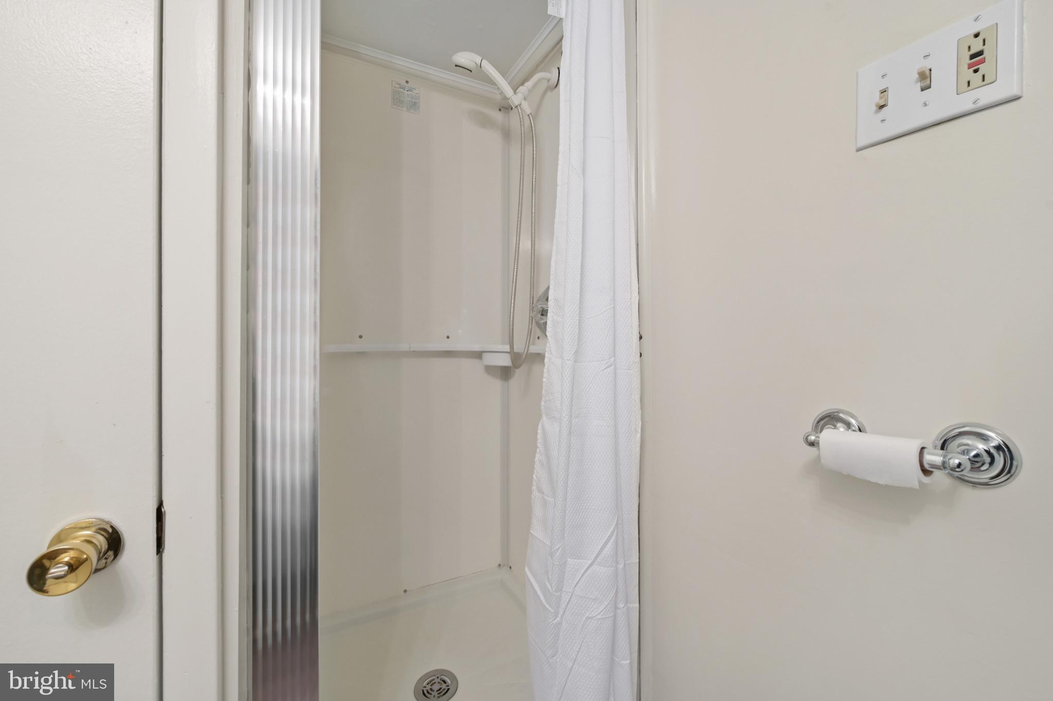 HYATTSVILLE HILLS - Residential