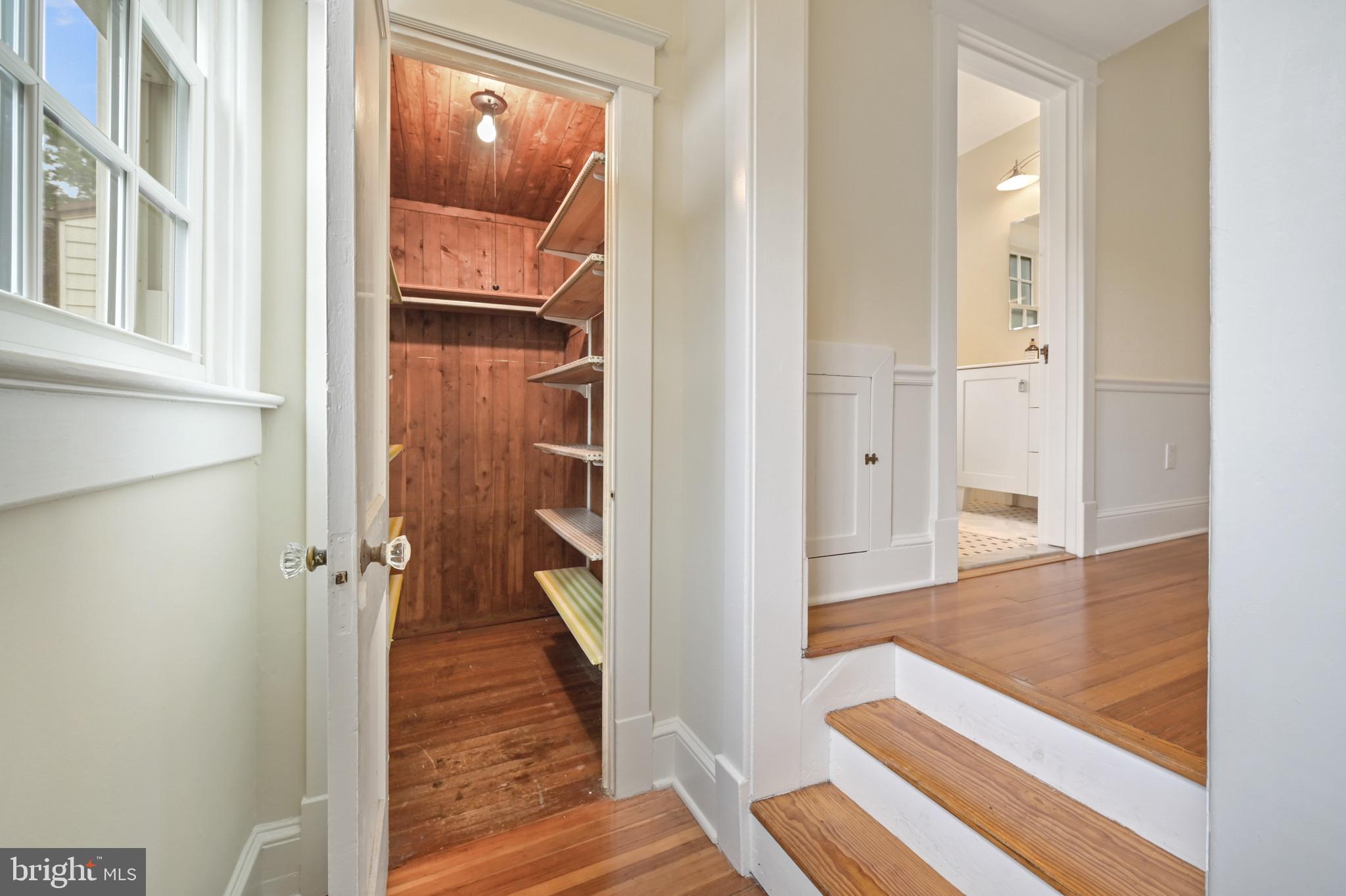 HYATTSVILLE HILLS - Residential