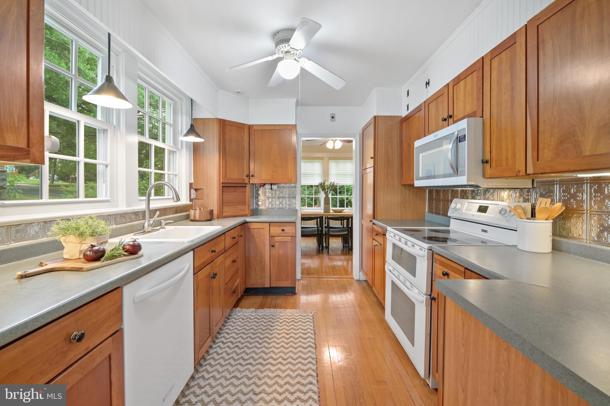 HYATTSVILLE HILLS - Residential