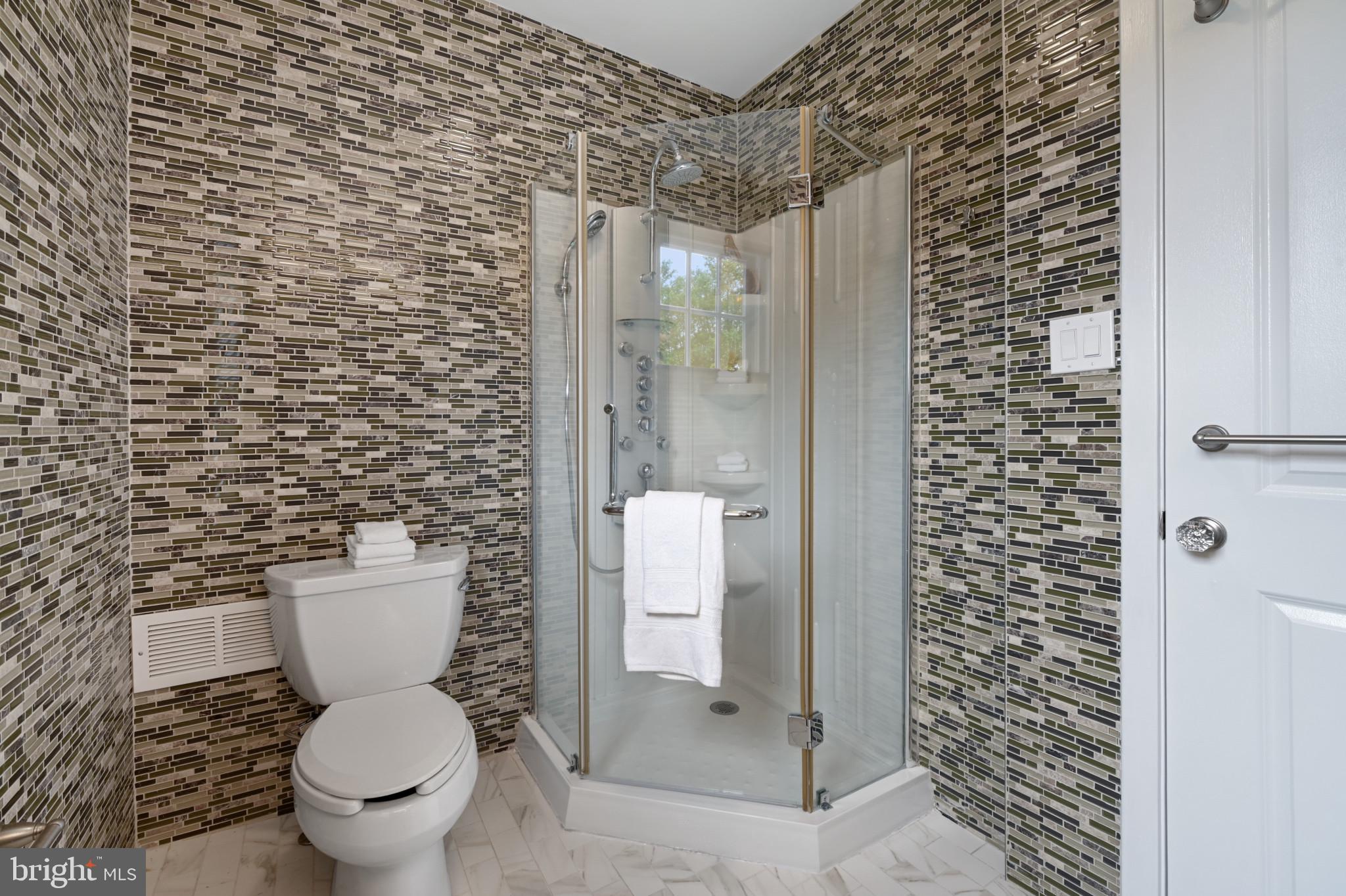 HYATTSVILLE HILLS - Residential