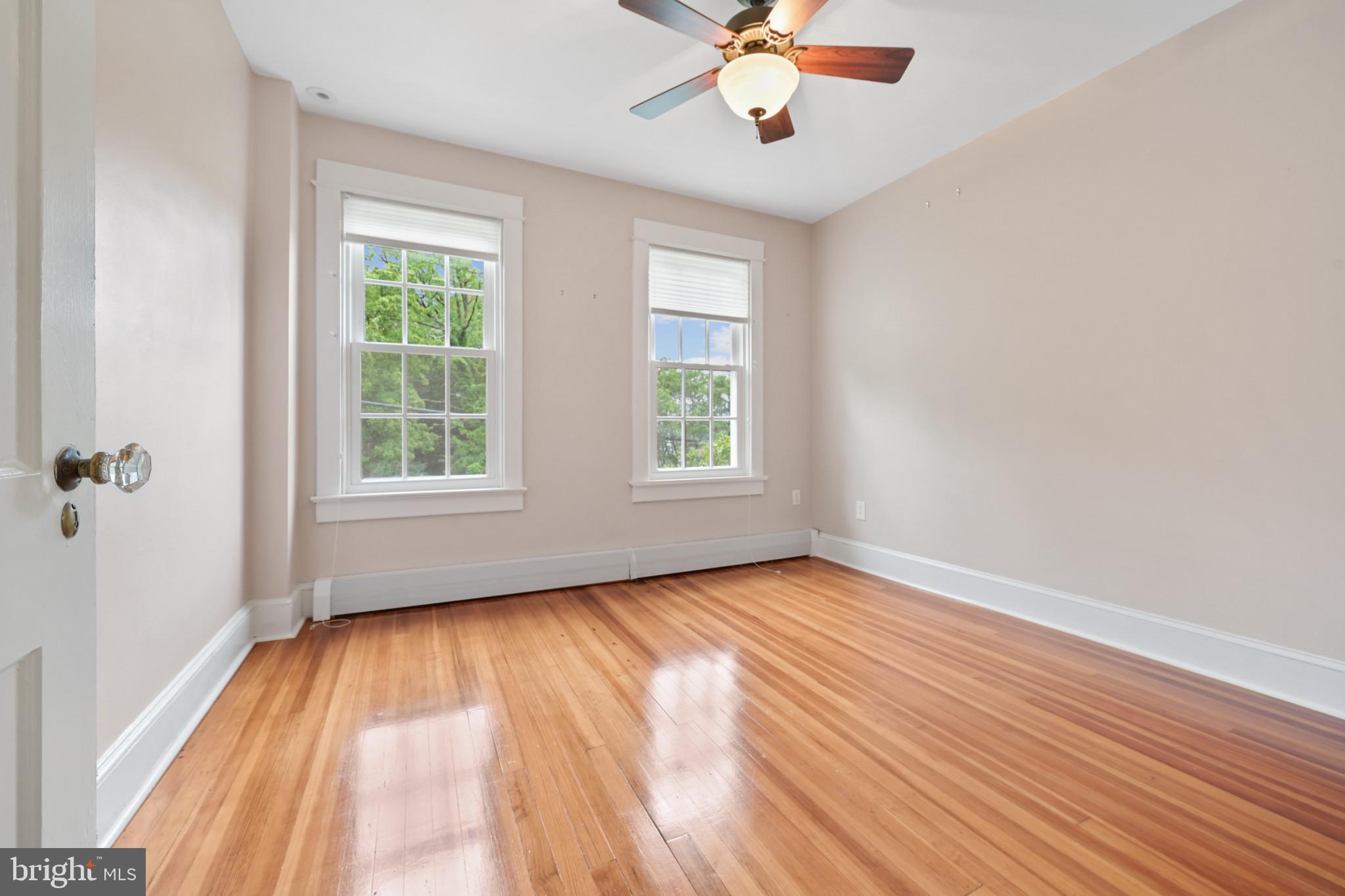 HYATTSVILLE HILLS - Residential