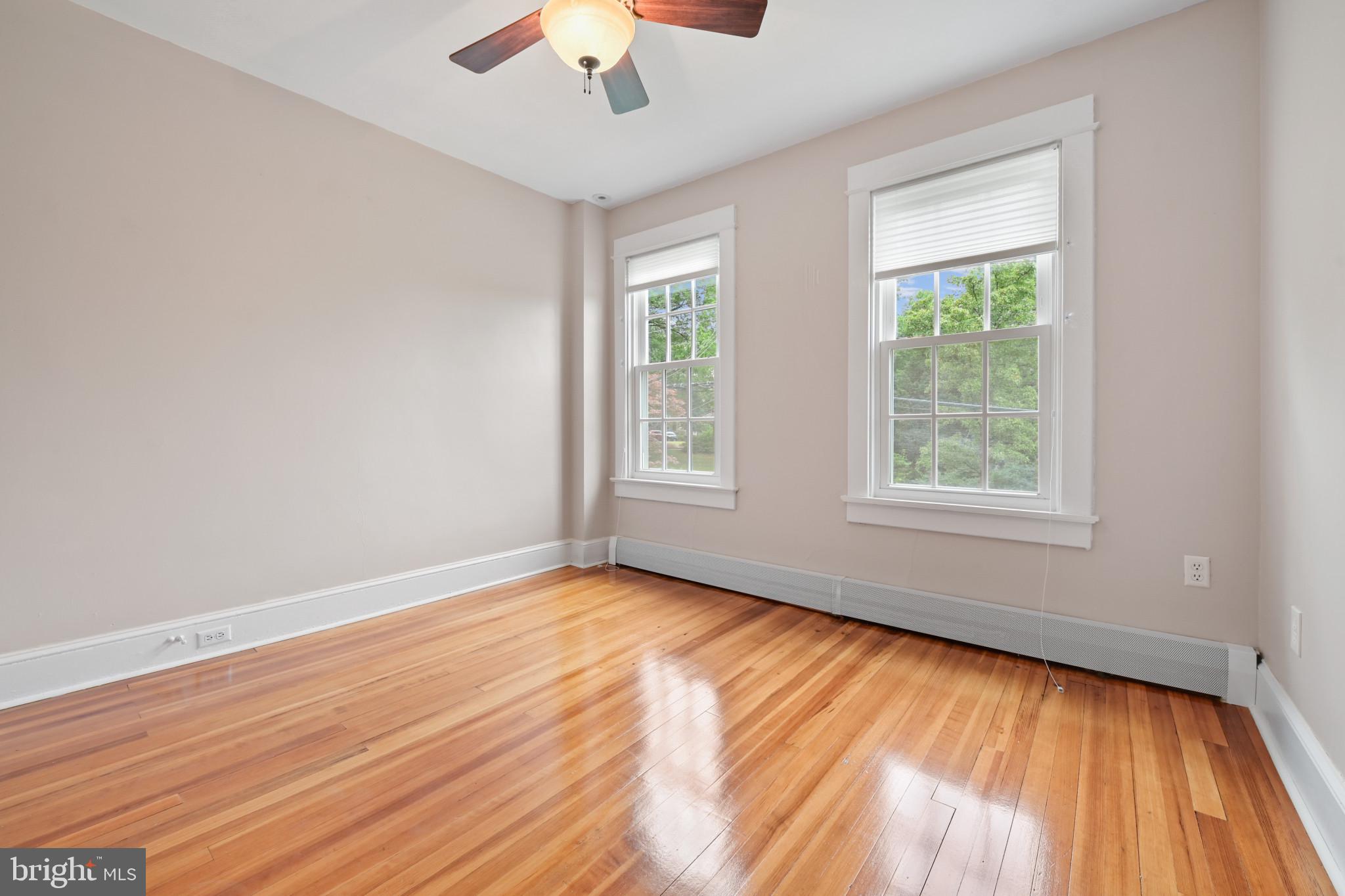 HYATTSVILLE HILLS - Residential