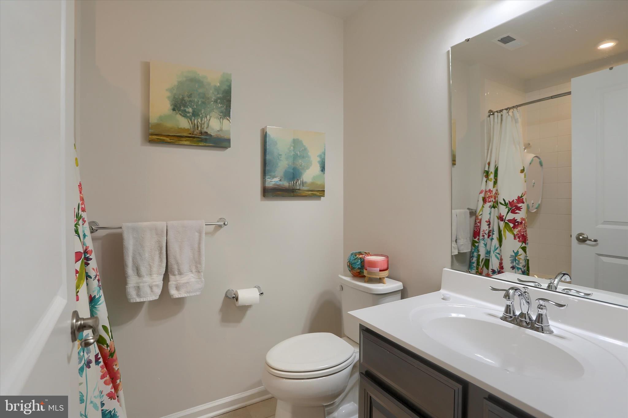 STRAY WINDS FARM - Residential