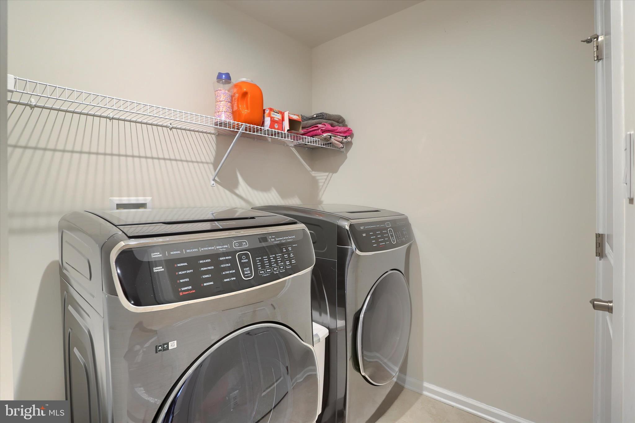 STRAY WINDS FARM - Residential