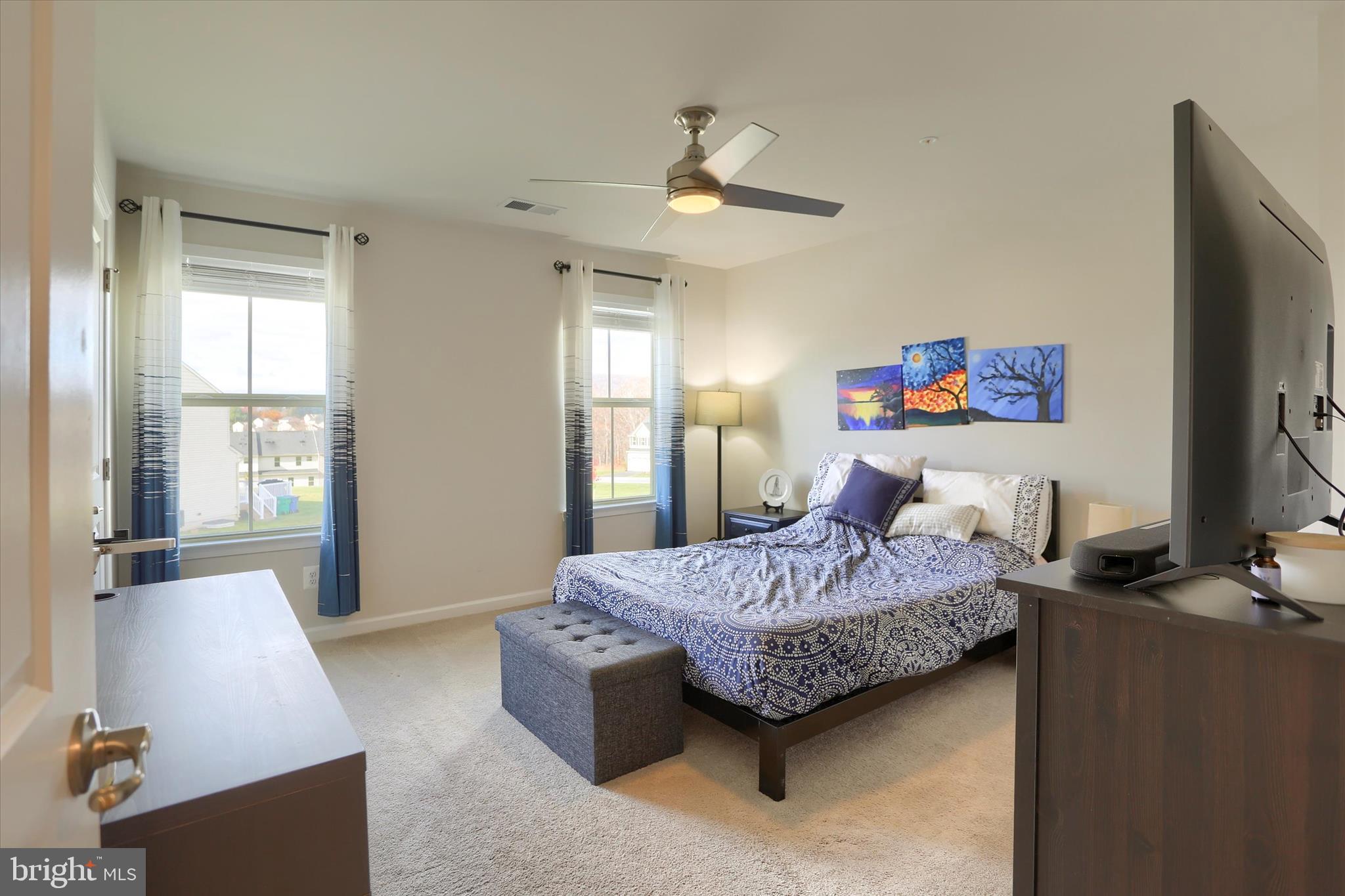 STRAY WINDS FARM - Residential