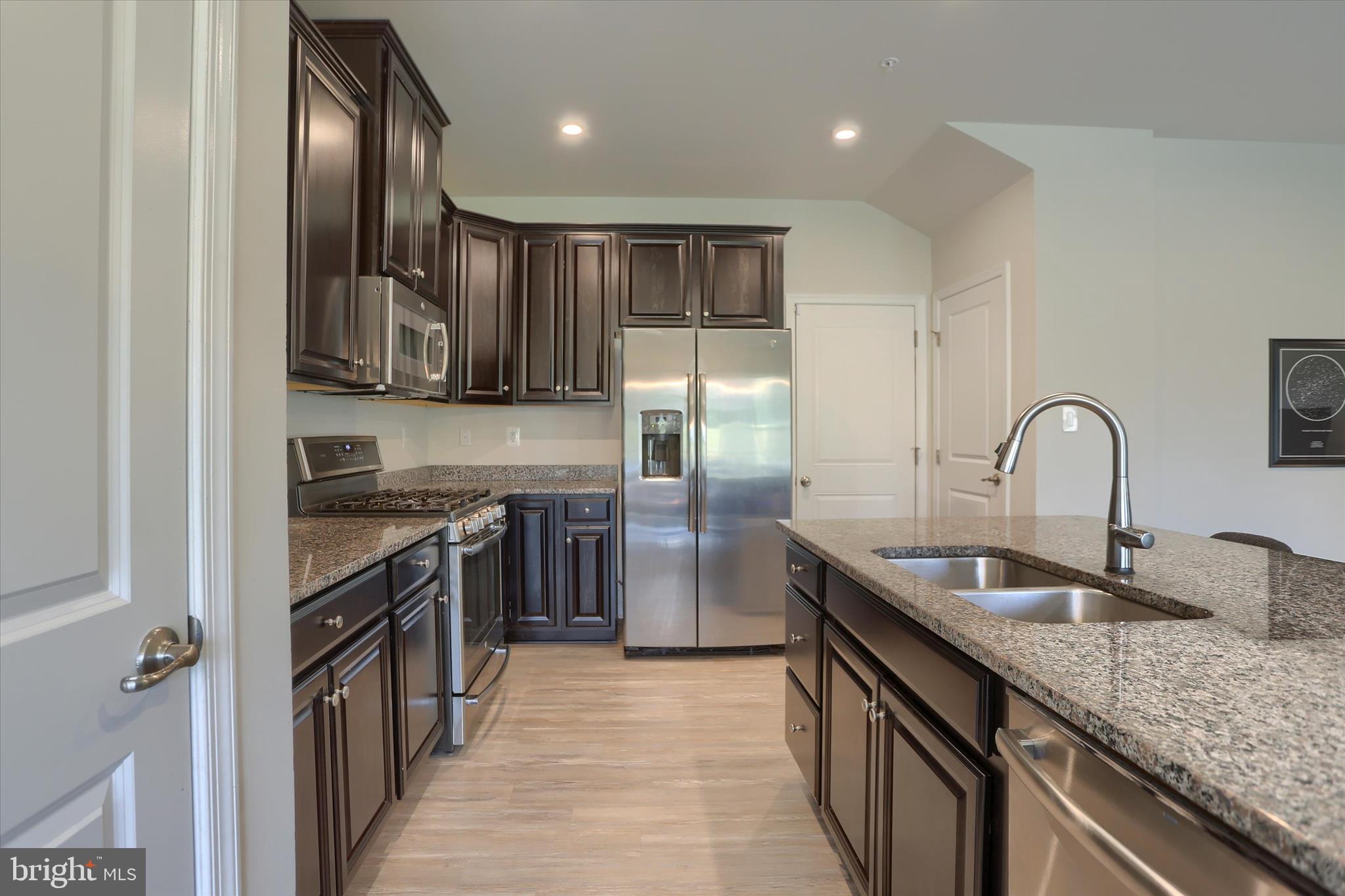 STRAY WINDS FARM - Residential