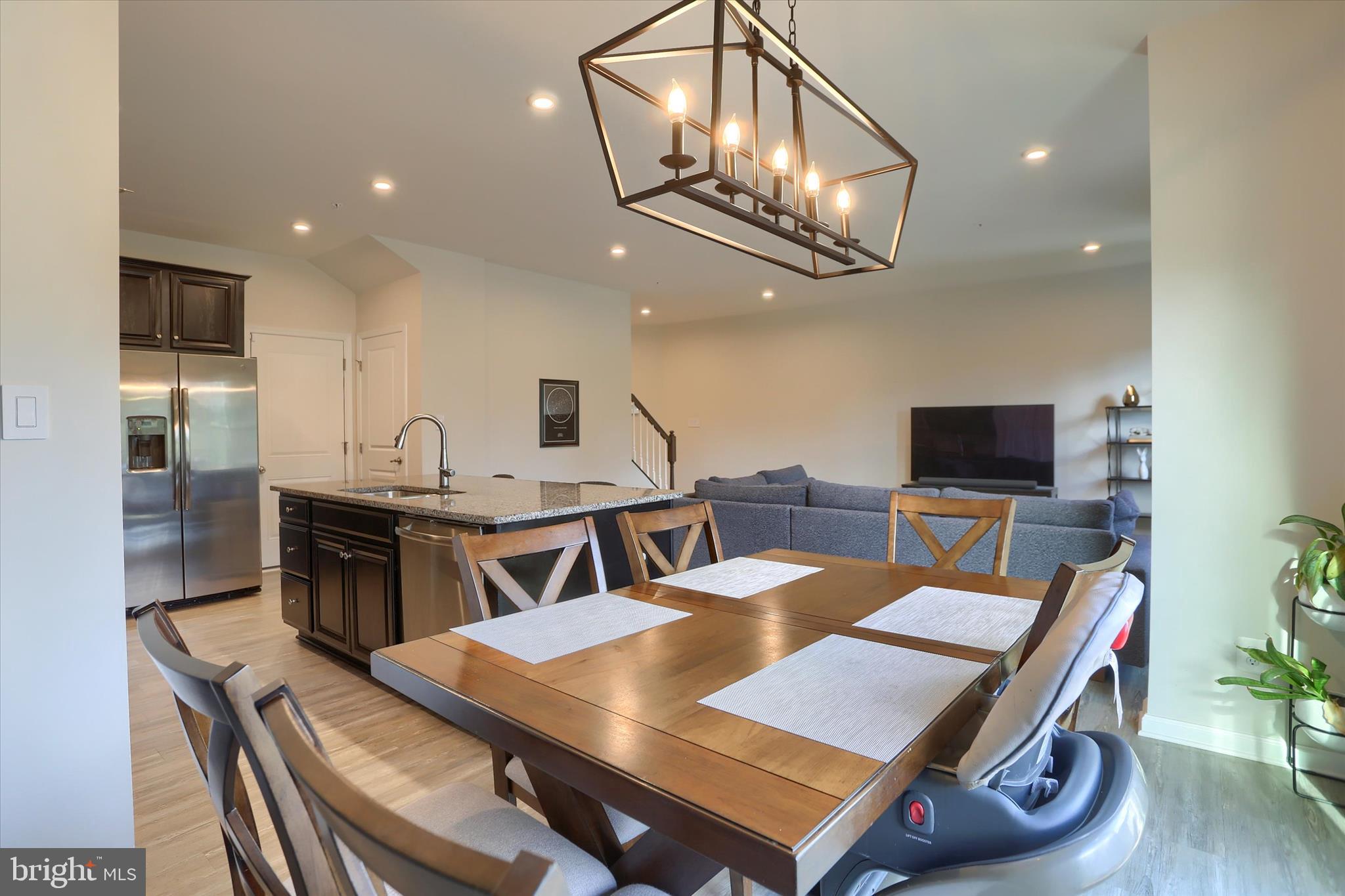 STRAY WINDS FARM - Residential