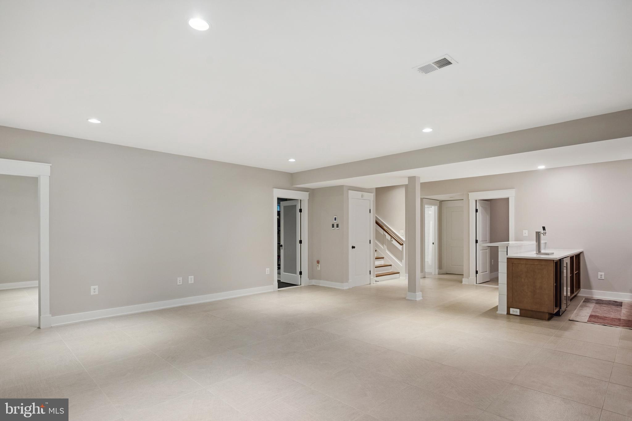 WEST VIENNA WOODS - Residential