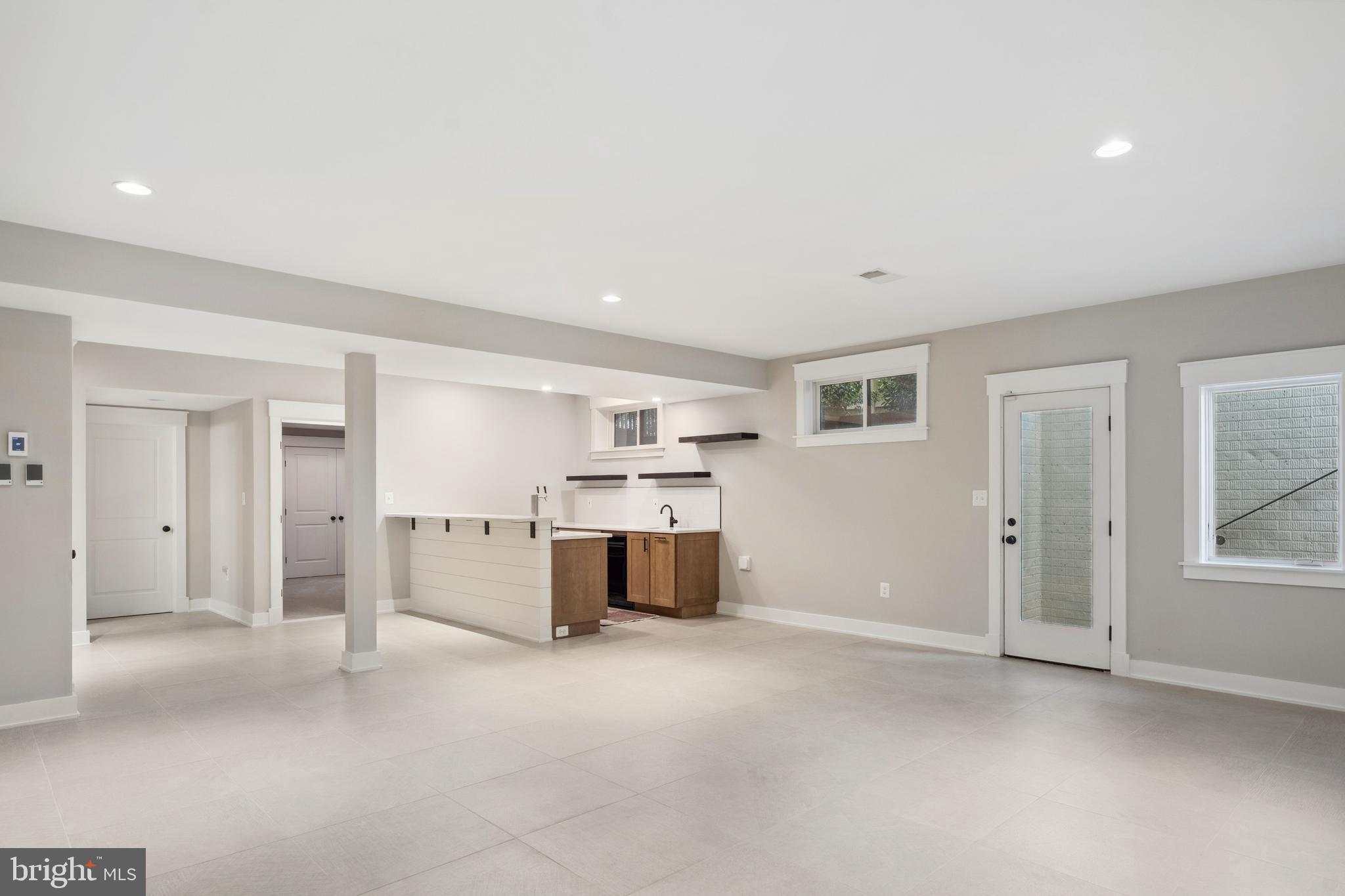 WEST VIENNA WOODS - Residential