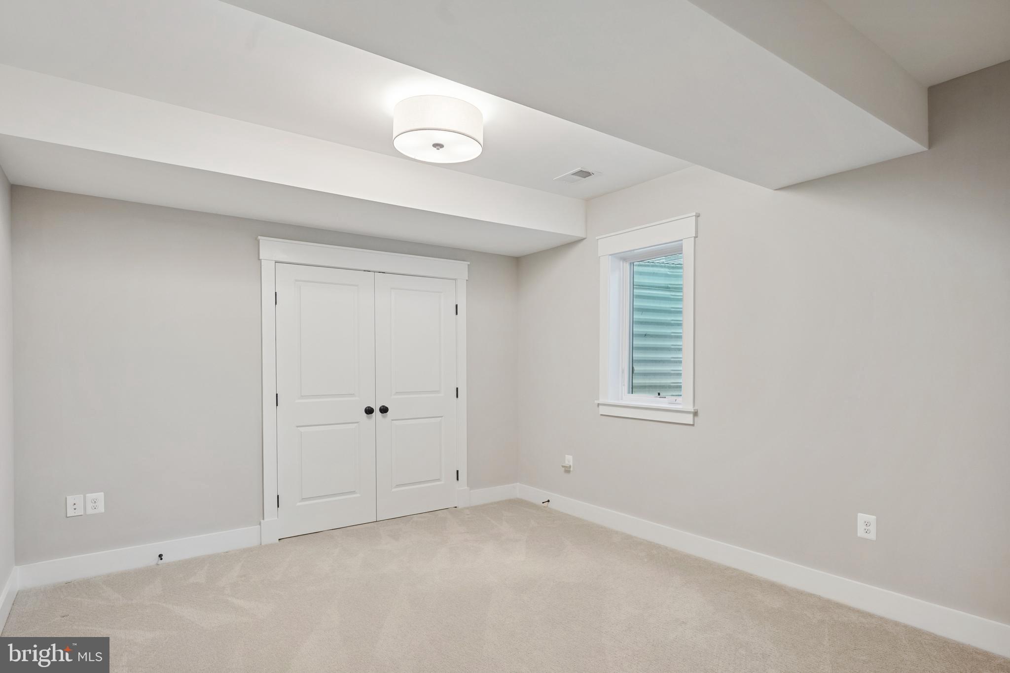 WEST VIENNA WOODS - Residential