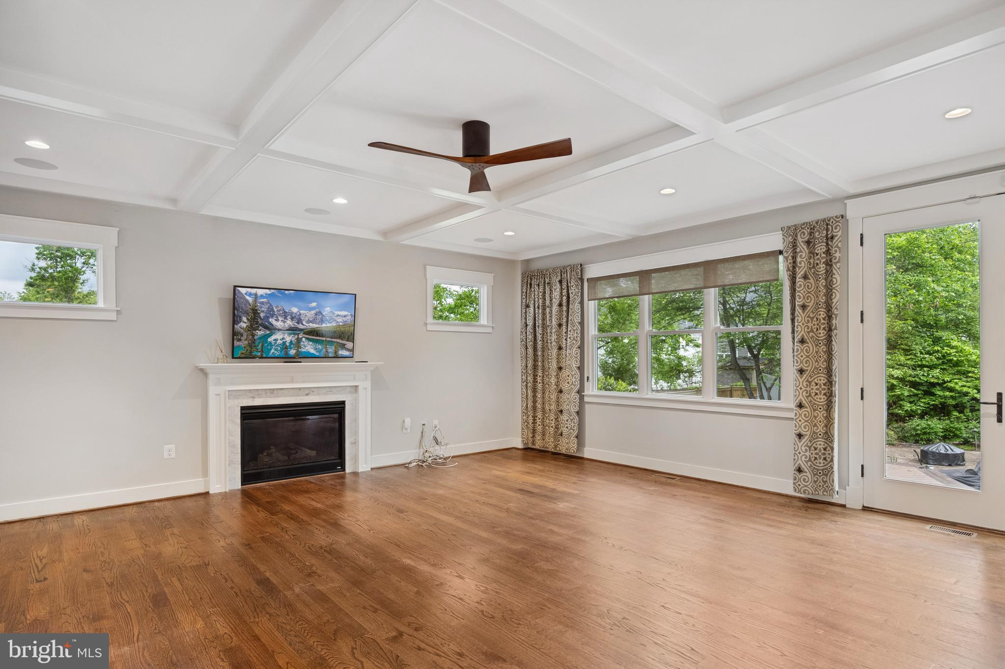 WEST VIENNA WOODS - Residential