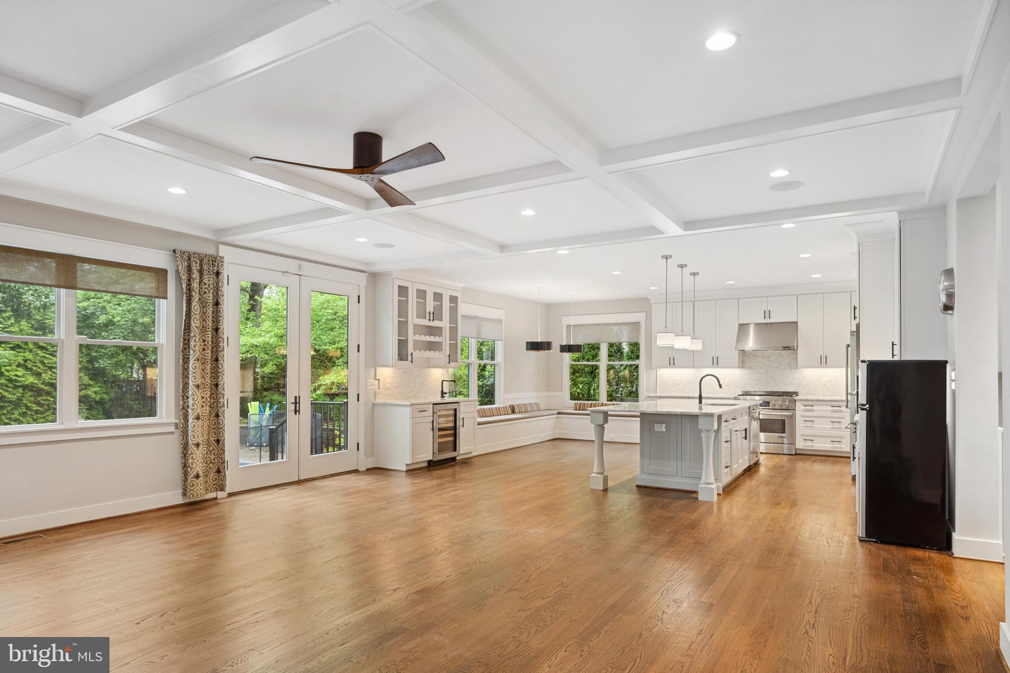 WEST VIENNA WOODS - Residential