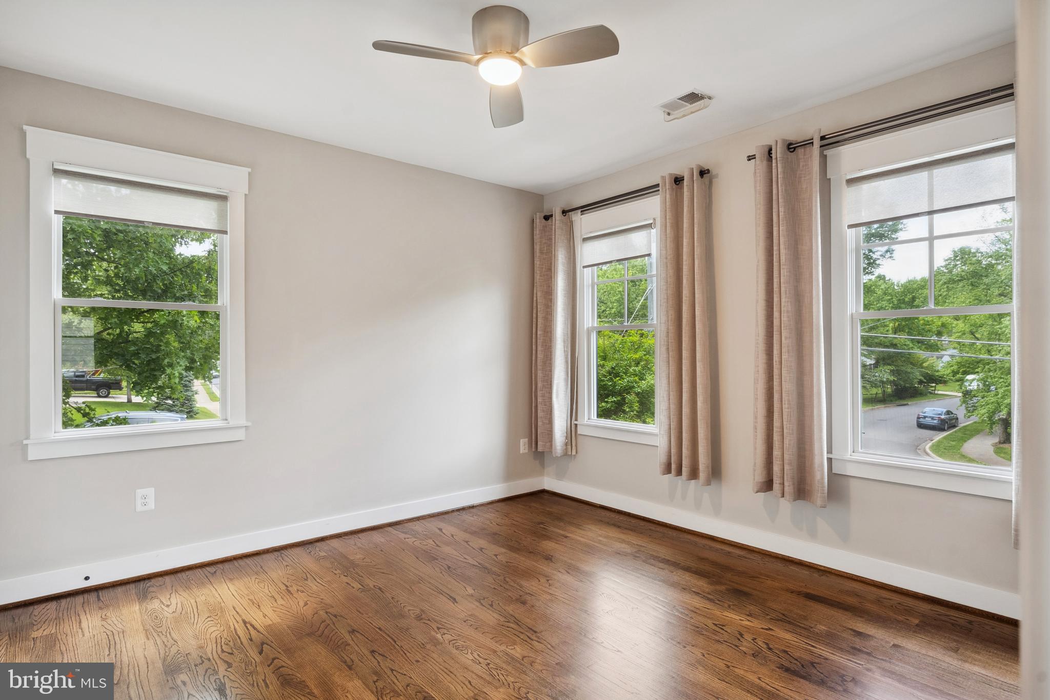 WEST VIENNA WOODS - Residential