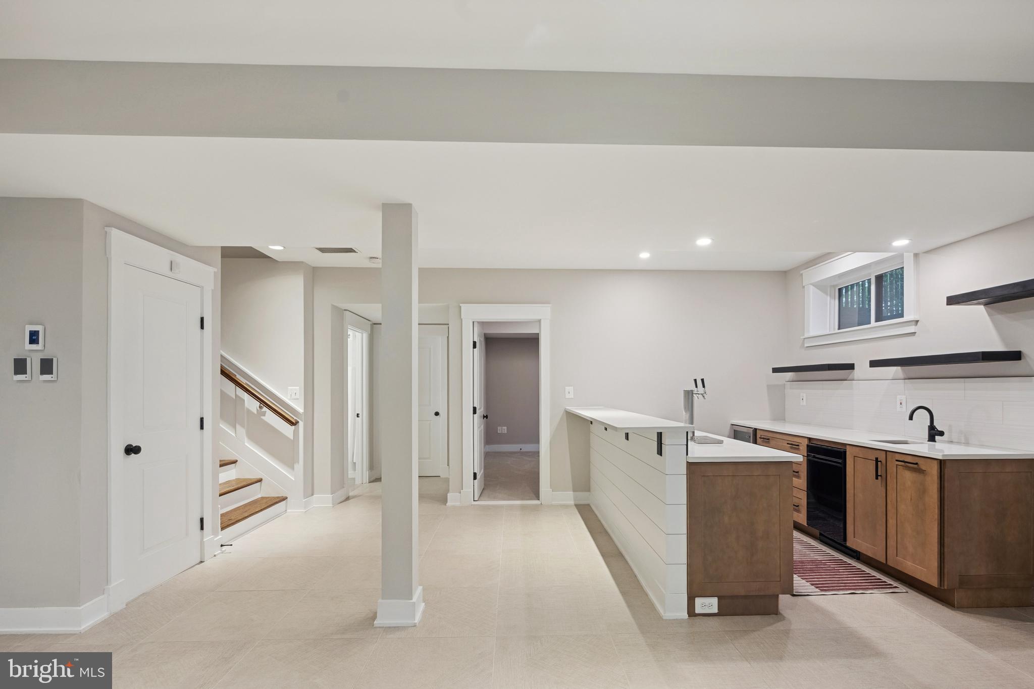 WEST VIENNA WOODS - Residential