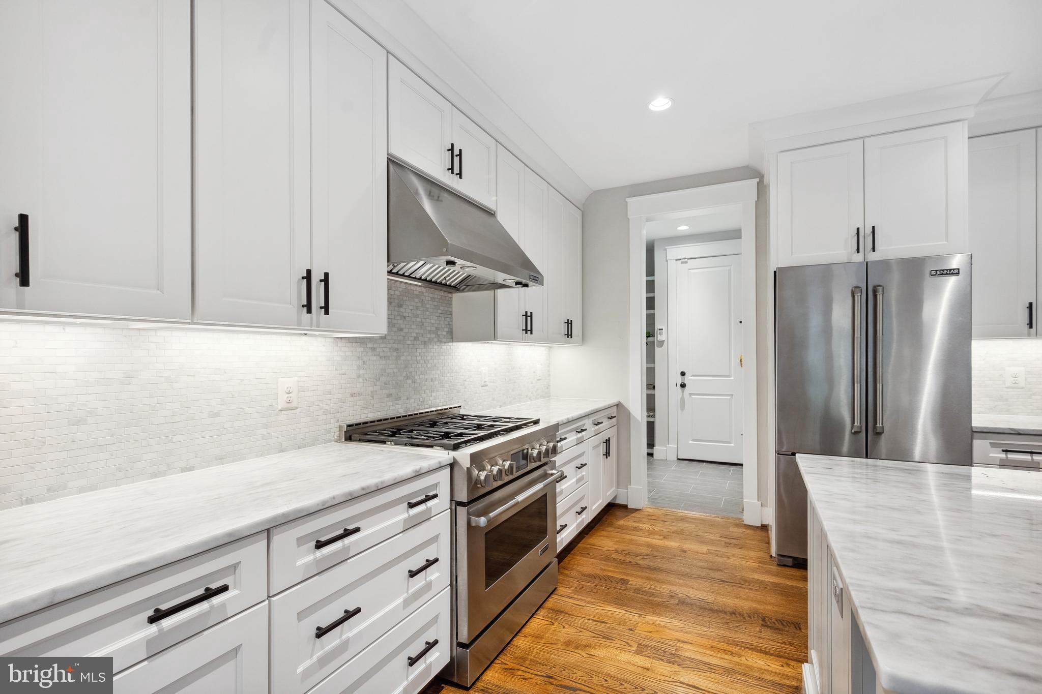 WEST VIENNA WOODS - Residential