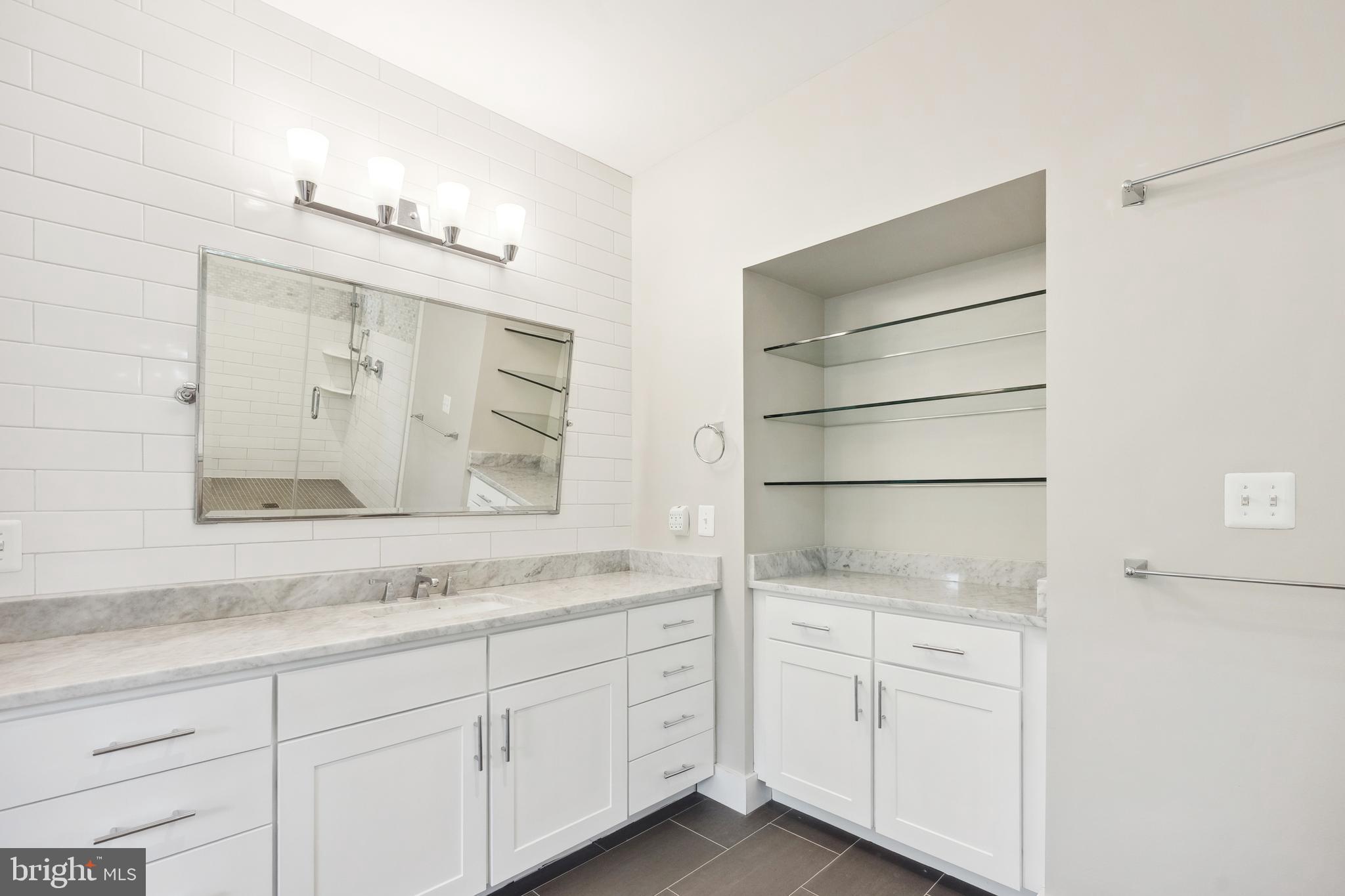 WEST VIENNA WOODS - Residential