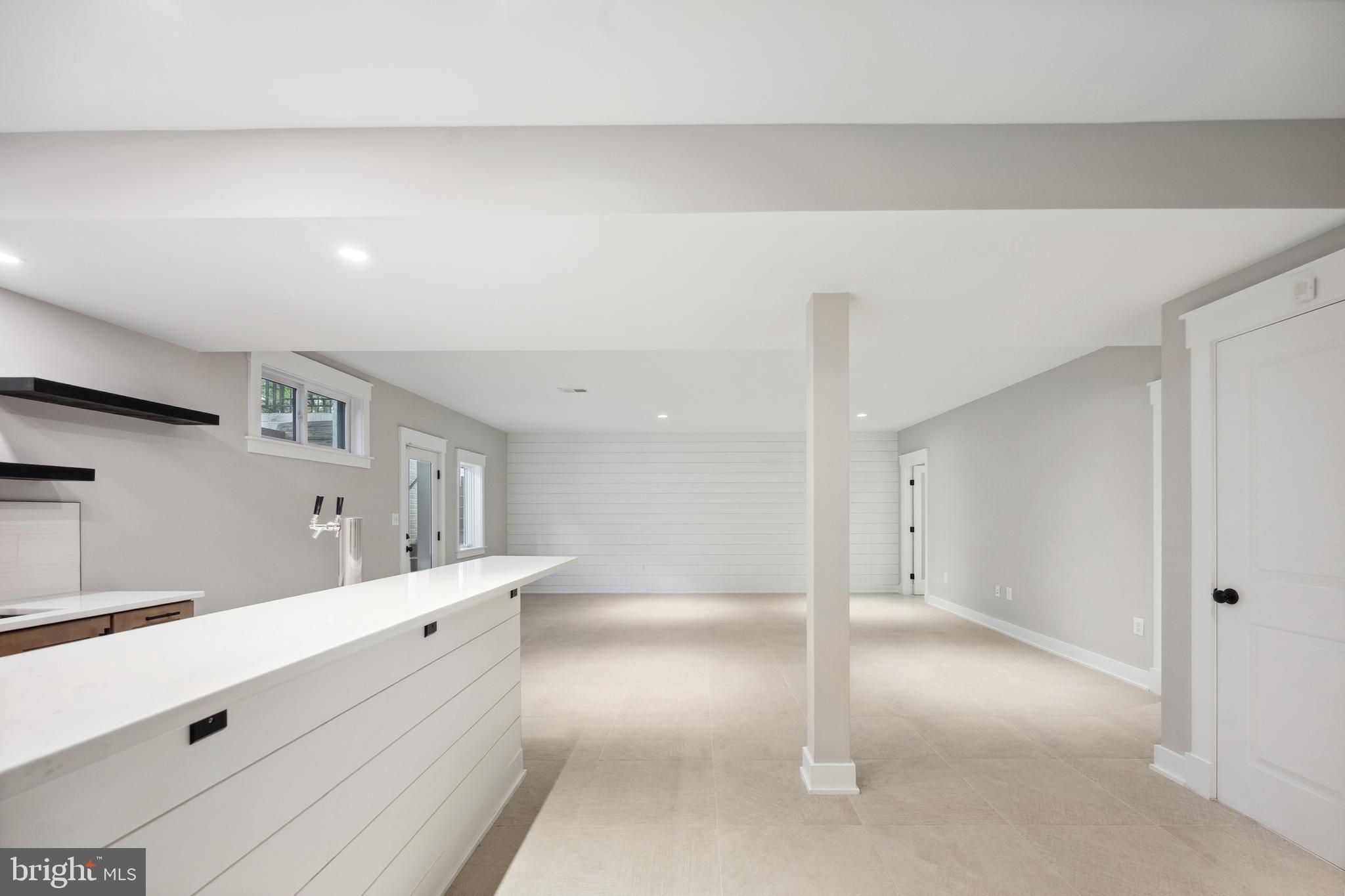 WEST VIENNA WOODS - Residential